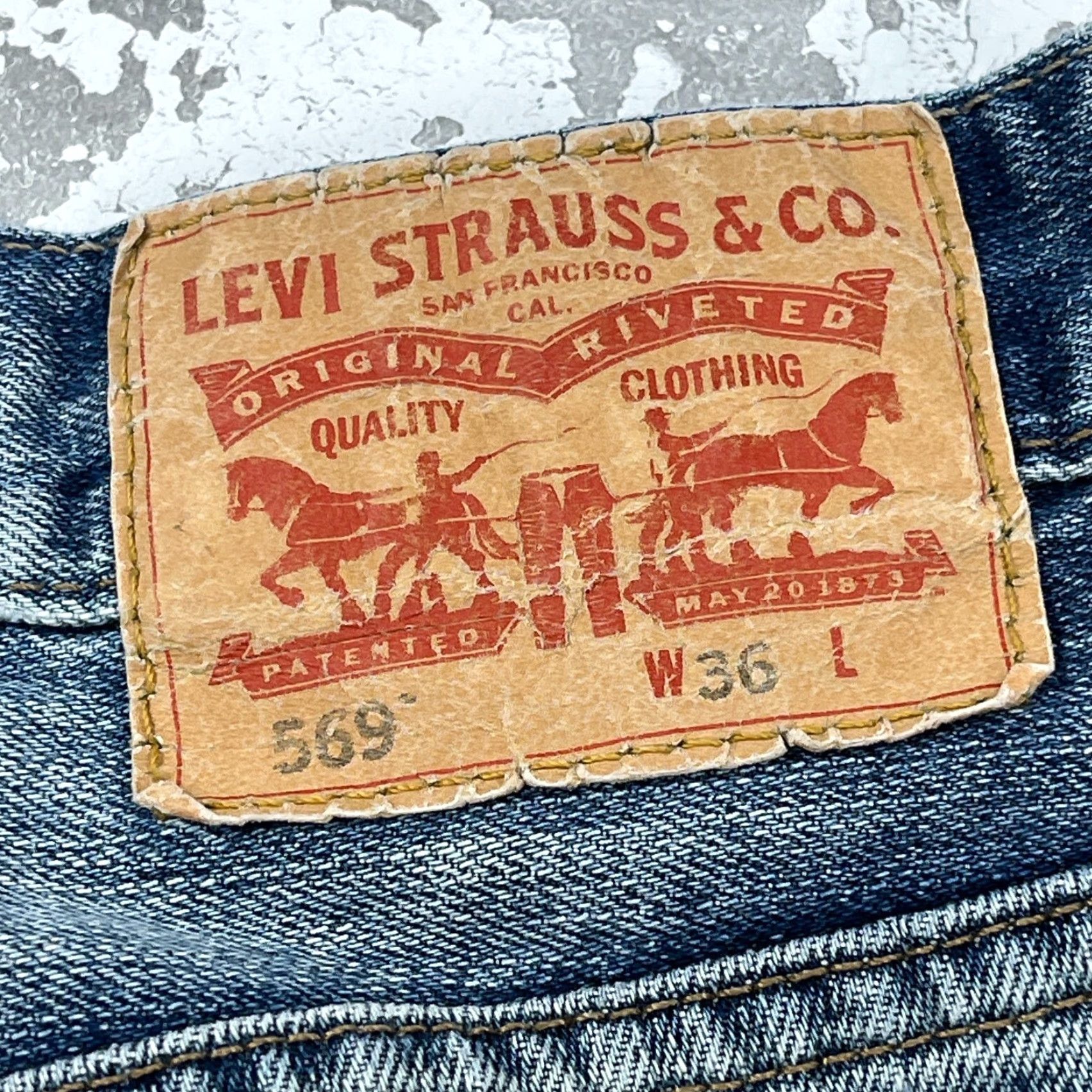 Levi's Levi's 569 Shorts Men 36 Relaxed Denim Blue 5-Pocket Mid Rise Zip Fly Casual Workwear Baggy Jorts Knit Now? Size US 36 / EU 52 - 4 Thumbnail