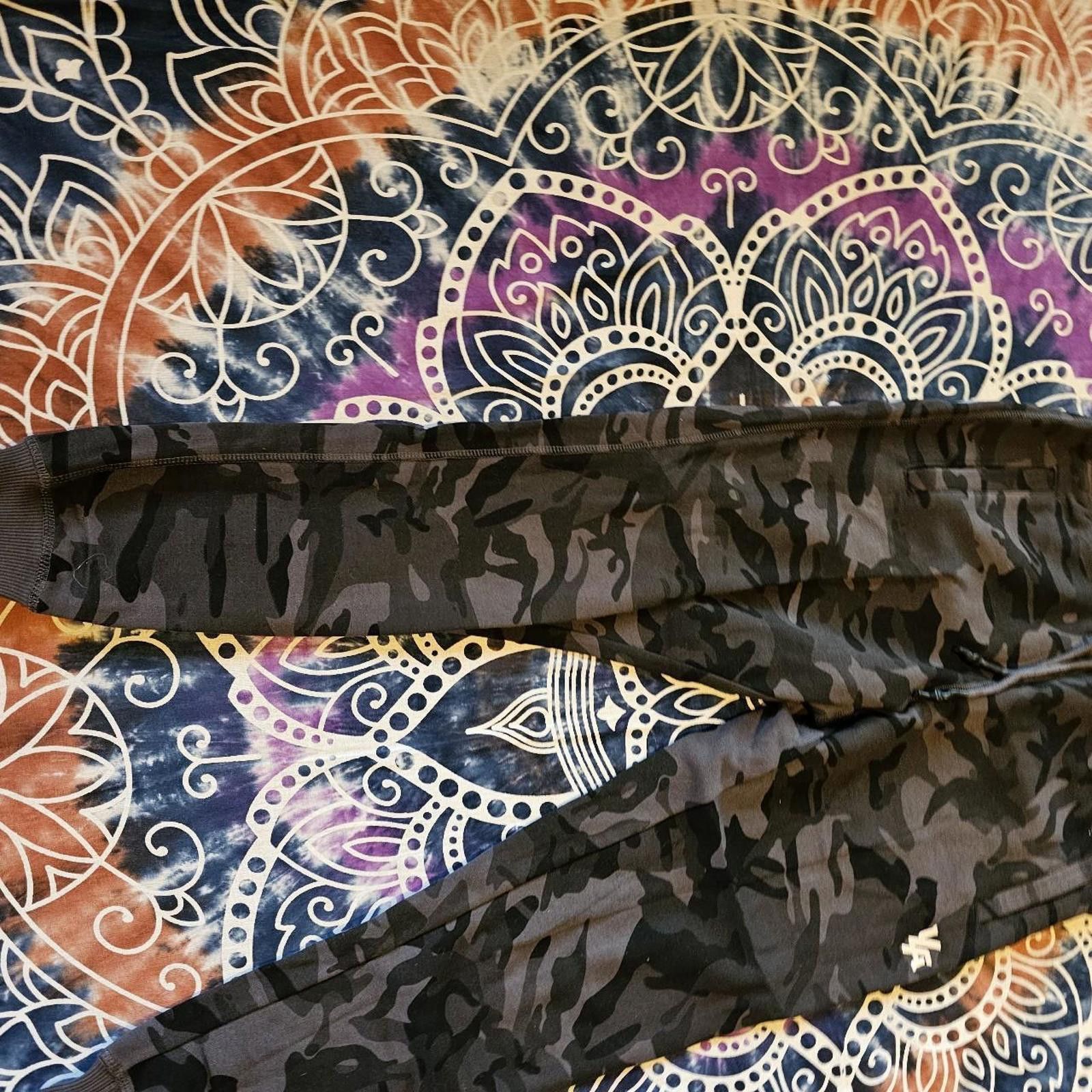 YoungLA YoungLA Men's Black and Grey Camo Joggers Size US 34 / EU 50 - 2 Thumbnail