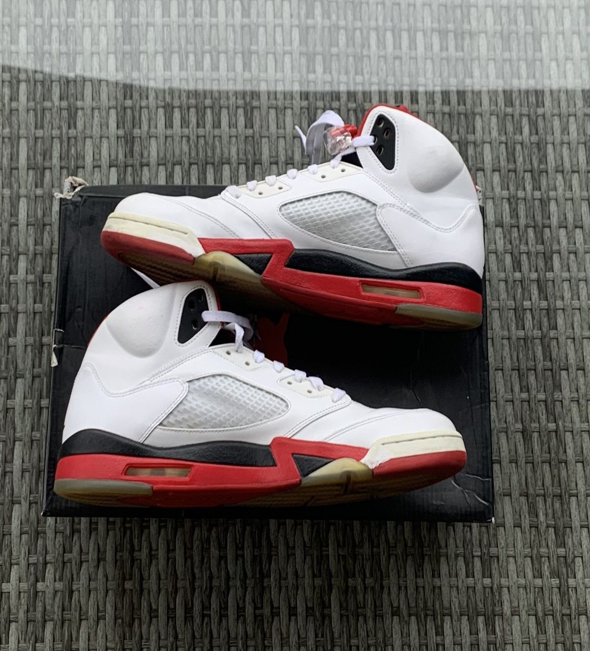Jordan Brand Air Jordan 5 Retro Fire Red (2013) Size US 12 / EU 45 - 2 Thumbnail