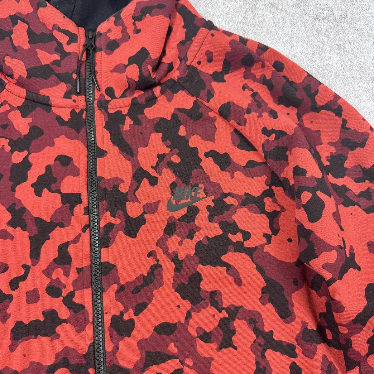 Nike Men’s Nike Tech Fleece Red Camo Hoodie Size L - CJ5975 603 Size US L / EU 52-54 / 3 - 8 Thumbnail
