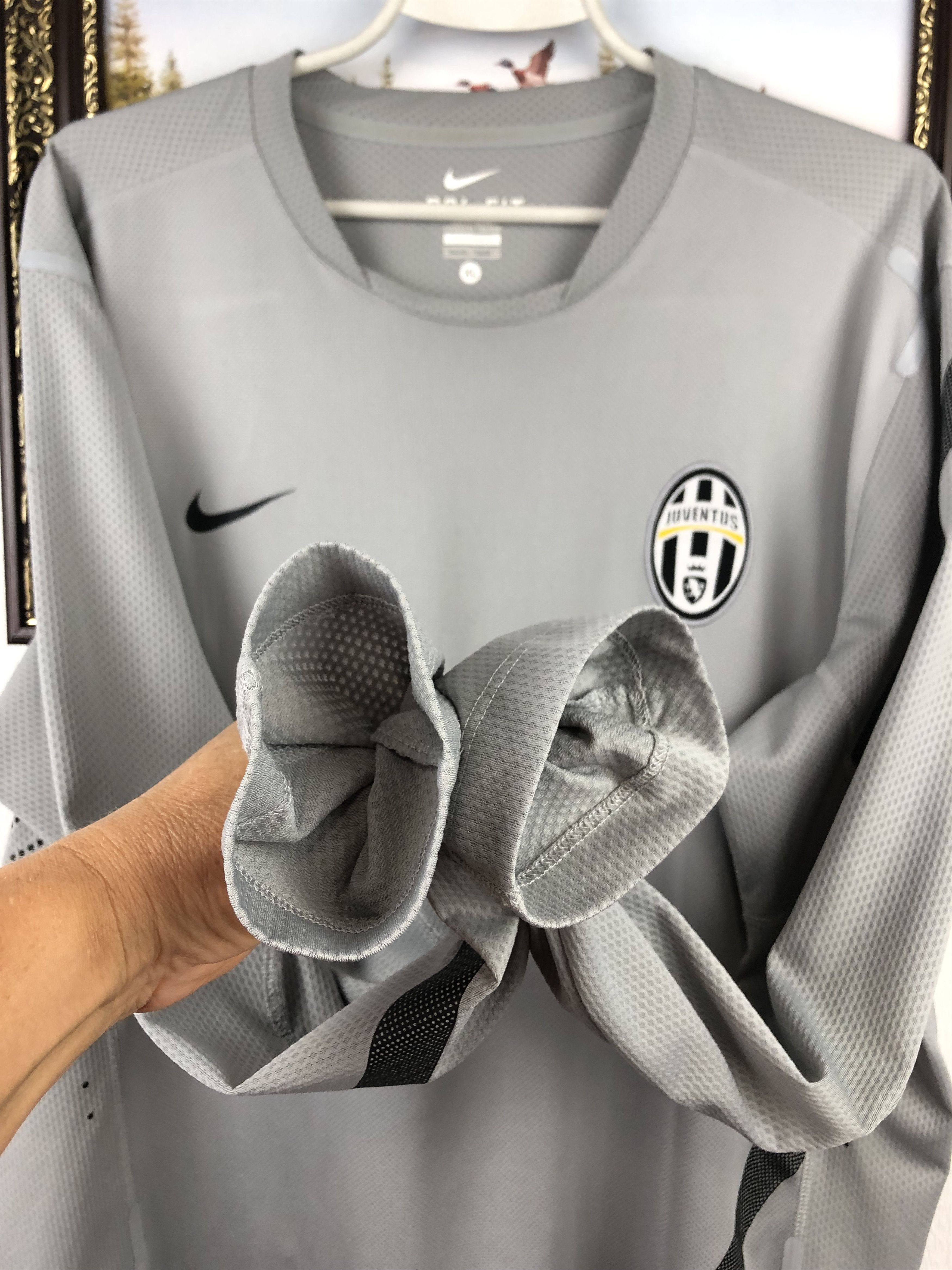 Nike Juventus Goalkeeper shirt Goalkeeper Player Issue Jersey Size US XL / EU 56 / 4 - 10 Thumbnail
