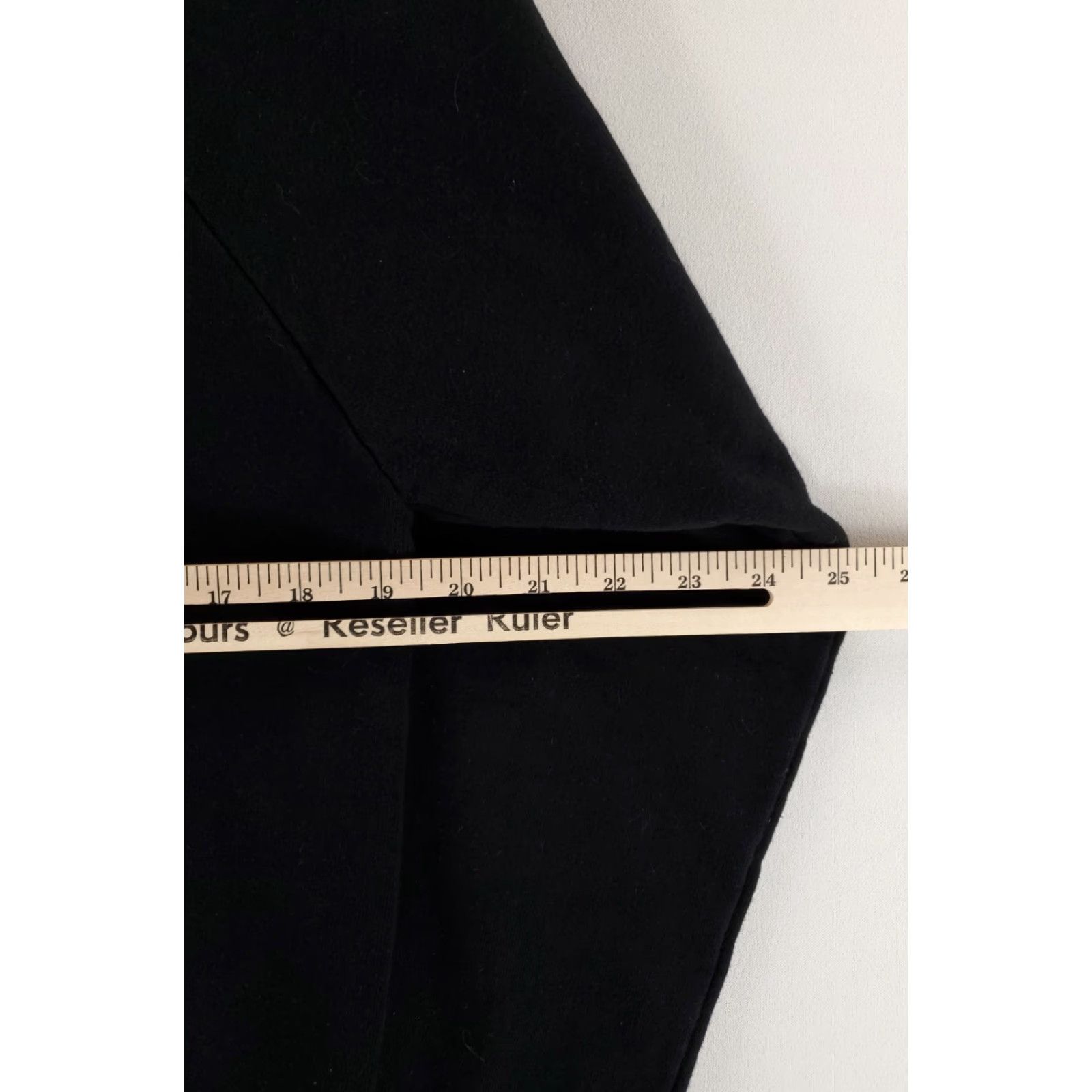 Jerzees **VTG JERZEES 90s Mens Long Sleeve Black Sweatshirt** User: VTG JERZEES 90s Mens Long Sleeve Black Sweatshirt Size US L / EU 52-54 / 3 - 4 Thumbnail