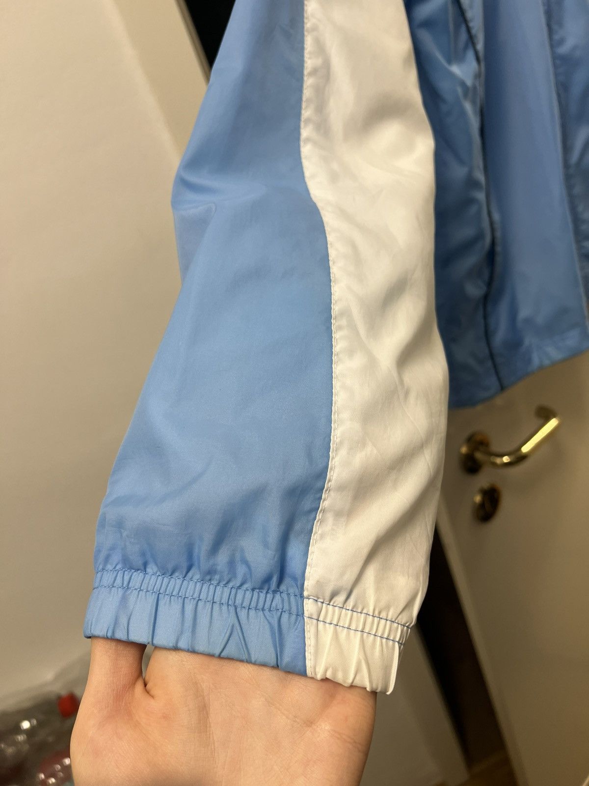 Nike Vintage 1990s Nike Windbreaker Jacket White & Light Blue Size US M / EU 48-50 / 2 - 4 Thumbnail