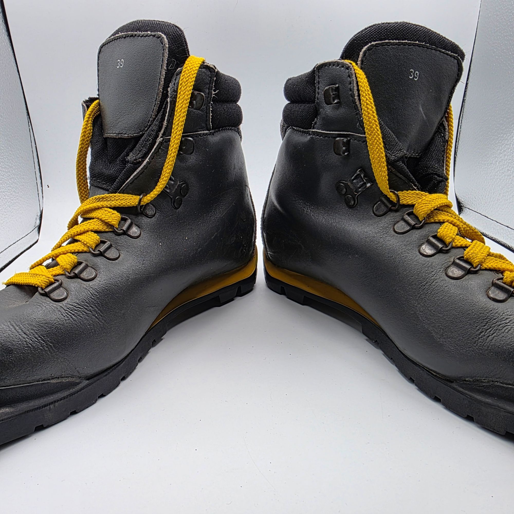 Other Alpina 3 Pin 75mm Nordic Norm XC Ski Boots Mens Size 39 Blac Size US 6 / EU 39 - 2 Thumbnail