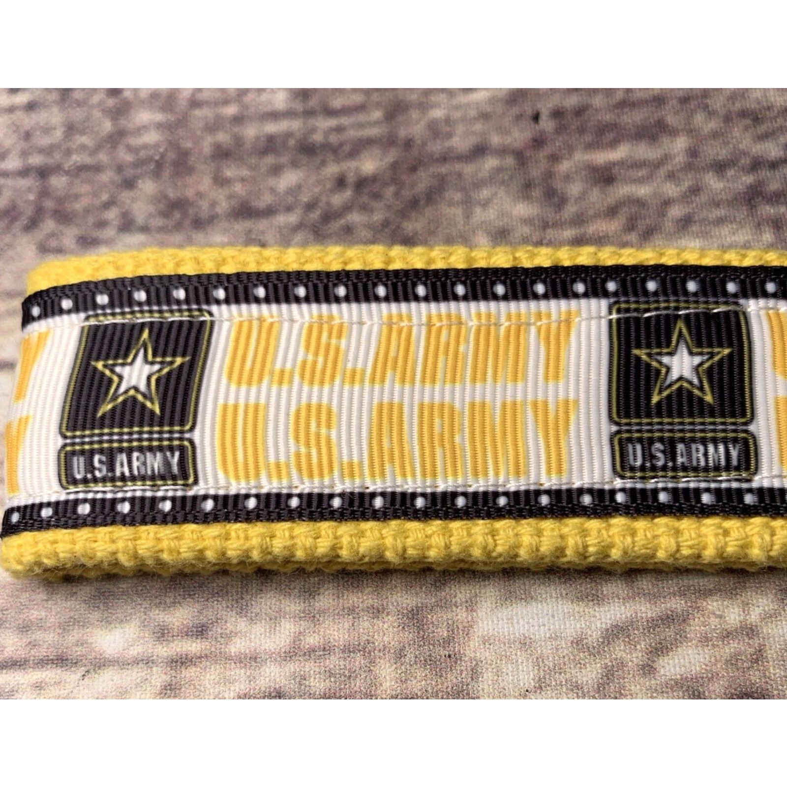 Vintage U.S. Army Wristlet Key Fob Holder Keychain Yellow 4 1/2" Unisex Military Theme Size ONE SIZE - 3 Thumbnail