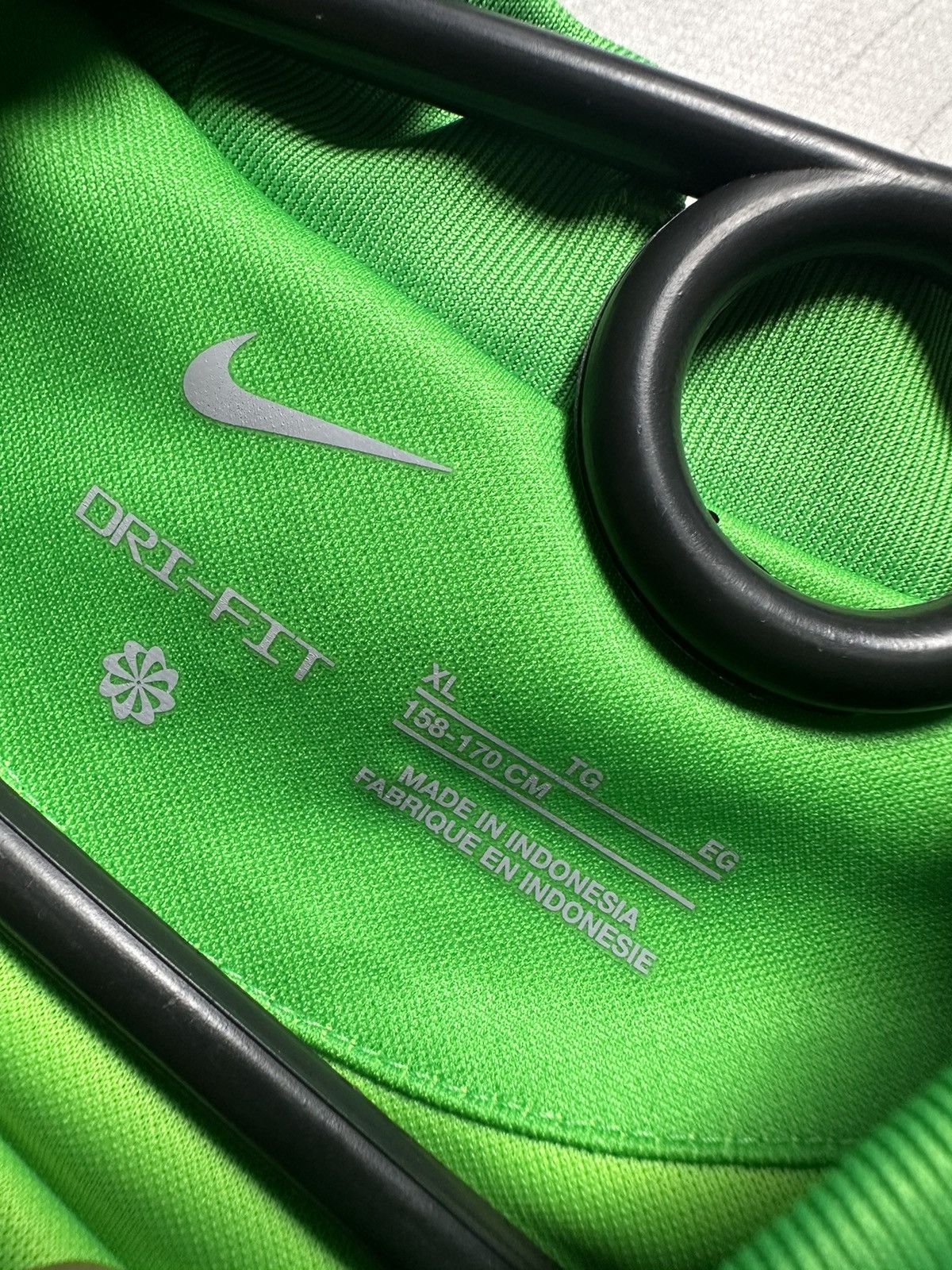 Nike × Vintage Vintage Nike Liverpool green soccer jersey size Xs rare Size US XS / EU 42 / 0 - 6 Thumbnail
