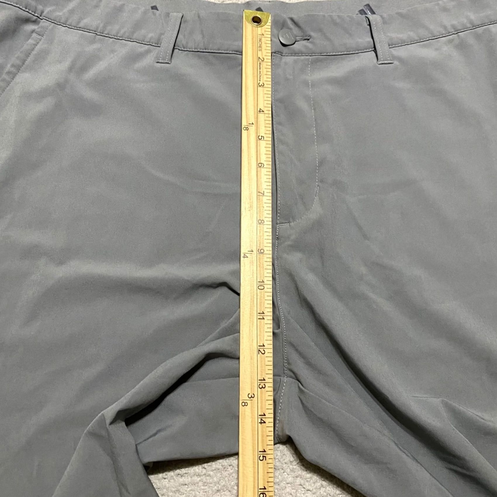 Adidas Adidas Shorts Mens sz 40 Gray Chino Flat Front Outdoor Golf Solid Inseam 10" Size US 40 / EU 56 - 7 Thumbnail