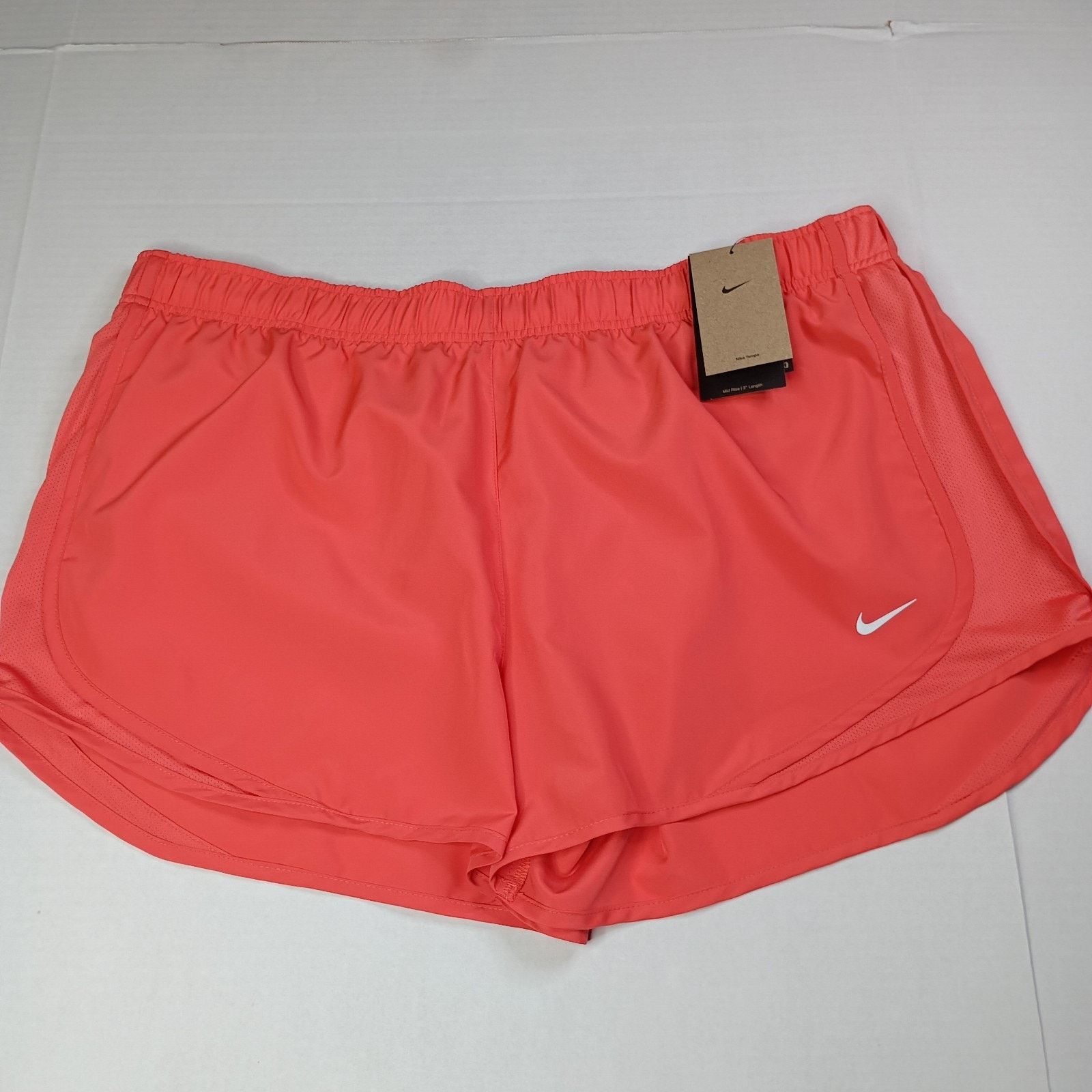Nike Nike Dri-FIT Running Shorts Women's 2XL Coral/Peach 3 Inseam Size 40" / US 18 - 1 Thumbnail