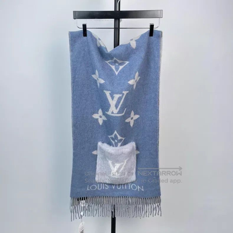 Louis Vuitton Louis Vuitton Ice blue cashmere mink pocket scarf Size ONE SIZE - 4 Thumbnail