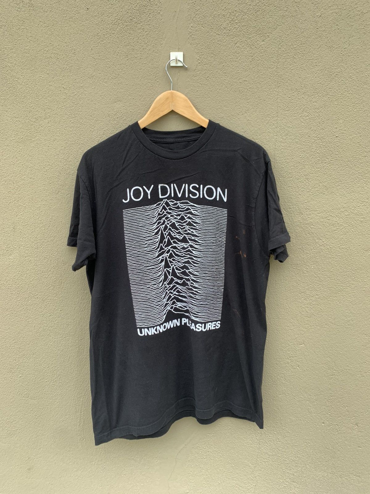 Band Tees THRASHED FADED Joy Division Unknown Pleasures Album Tshirt Size US L / EU 52-54 / 3 - 1 Thumbnail