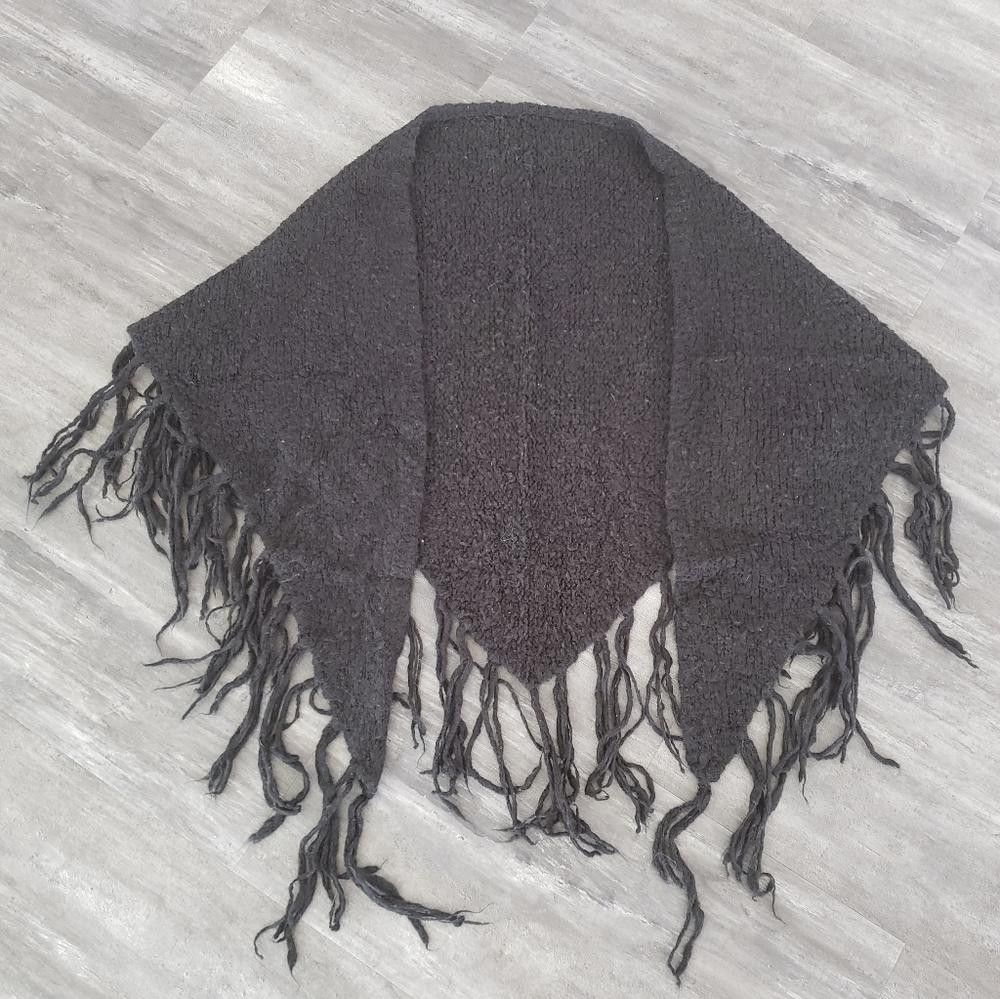 Express Black Express Boucle Fringed Wrap Shawl Size ONE SIZE - 1 Thumbnail