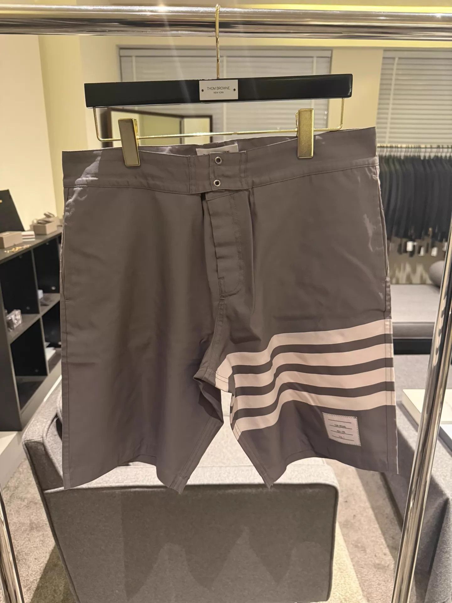 Thom Browne Thom Browne 4-Bar Medium Gray Shorts Size 2 Size US 32 / EU 48 - 1 Thumbnail