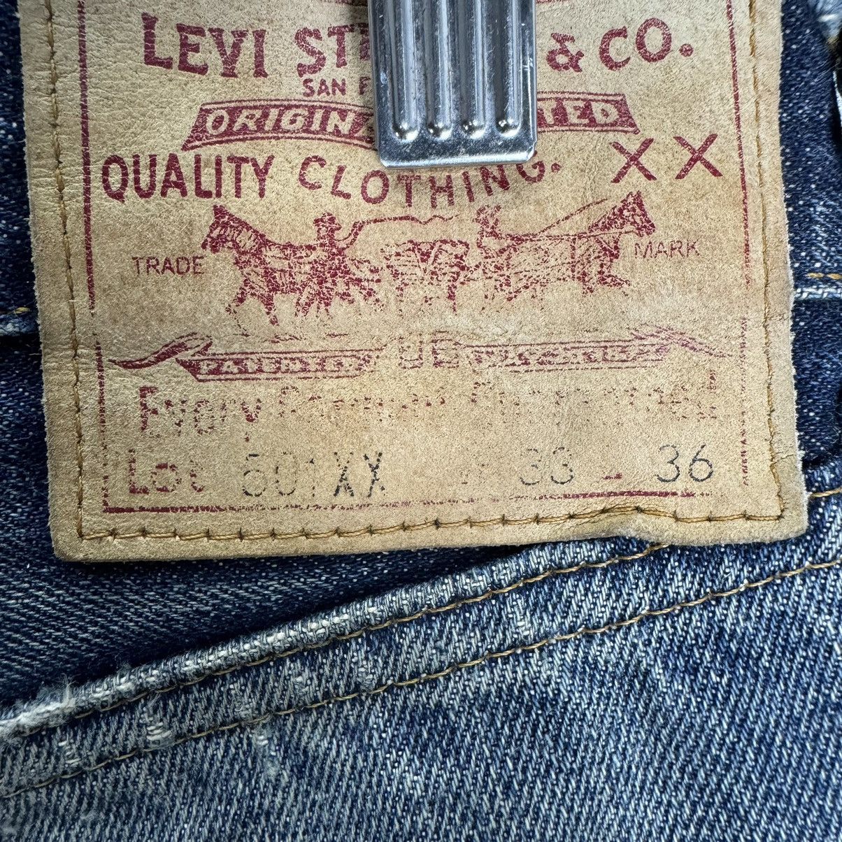Levi's ☀️LEVI’S 501 BIG E BUTTON 555 DISTRESSED DENIM JEANS PANTS Size US 33 - 15 Thumbnail