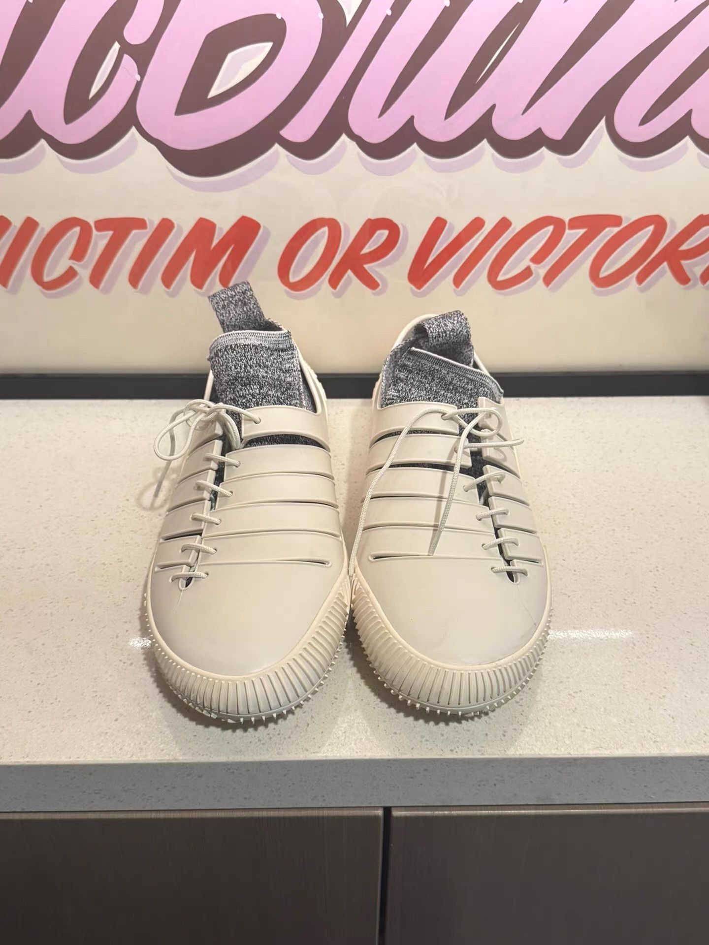 Bottega Veneta Bottega Veneta Climber rubber lace-up running sneakers Ｑ20 Size US 8 / EU 41 - 2 Thumbnail