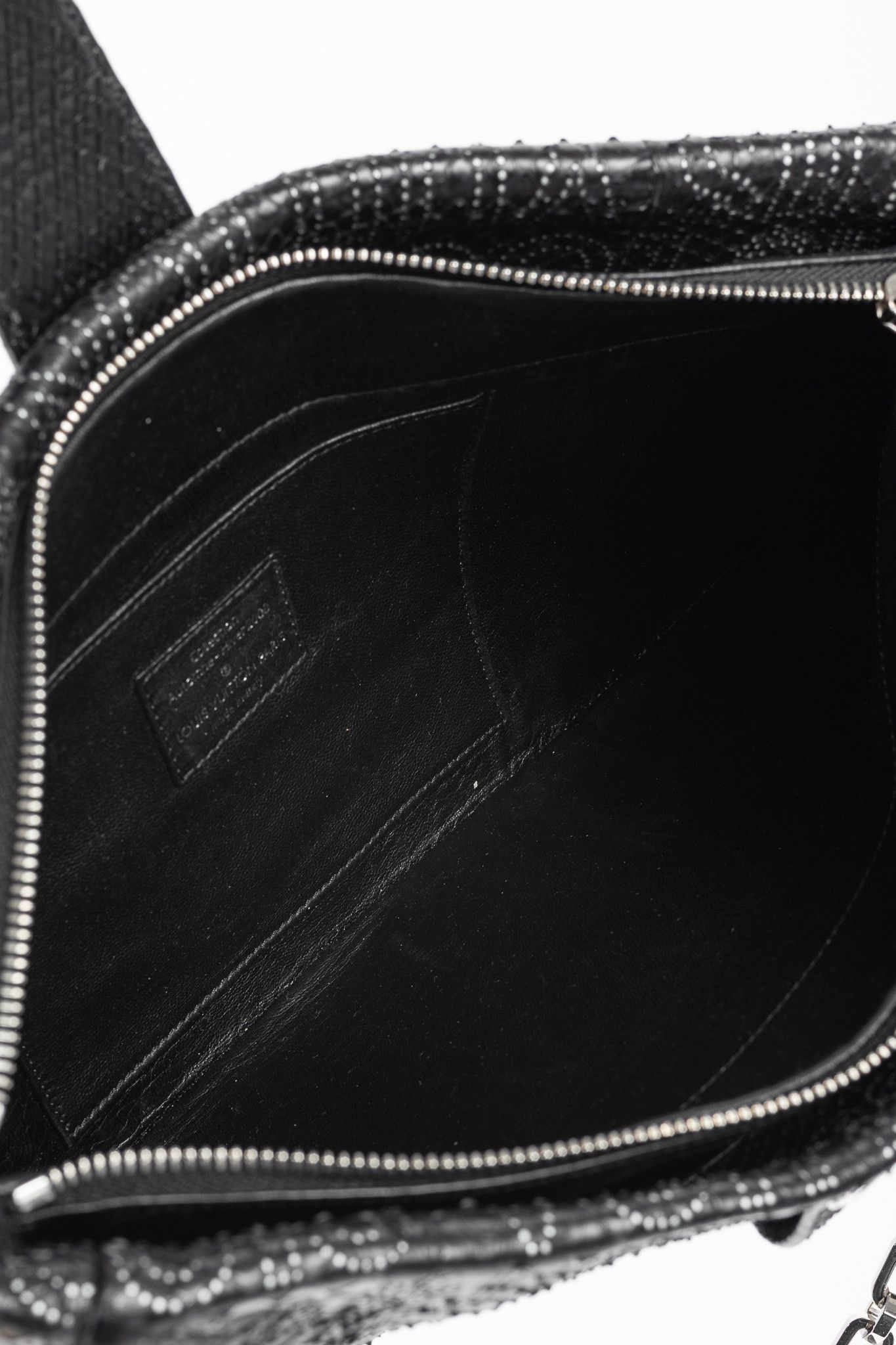 Louis Vuitton Louis Vuitton AW/08 Runway Lutece Perfore Python Bag Size ONE SIZE - 13 Thumbnail