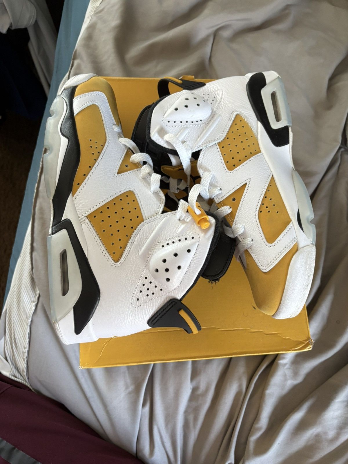 Jordan Brand Jordan Air Jordan 6 Retro Yellow Ochre Size US 8 / EU 41 - 4 Thumbnail