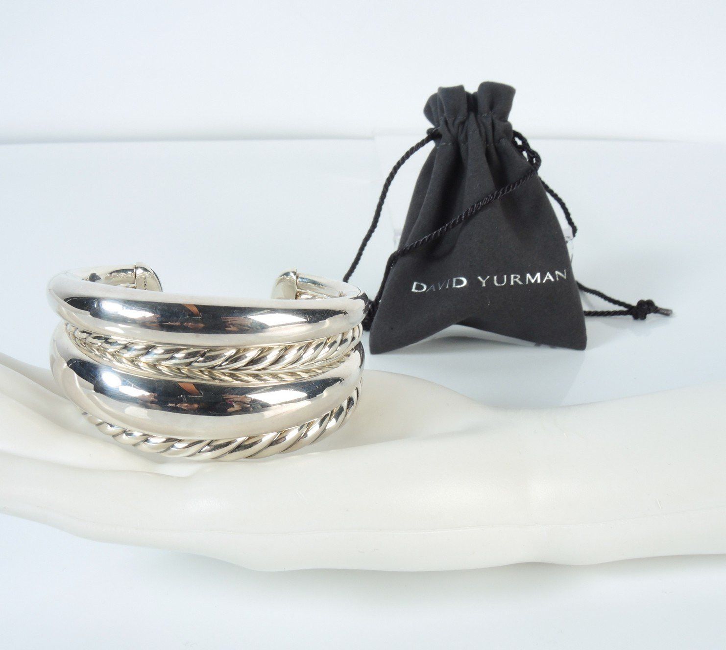 David Yurman o1smst1ft0424 Two Cabel and 2 High Polished Domed Cuffs Size ONE SIZE - 9 Thumbnail