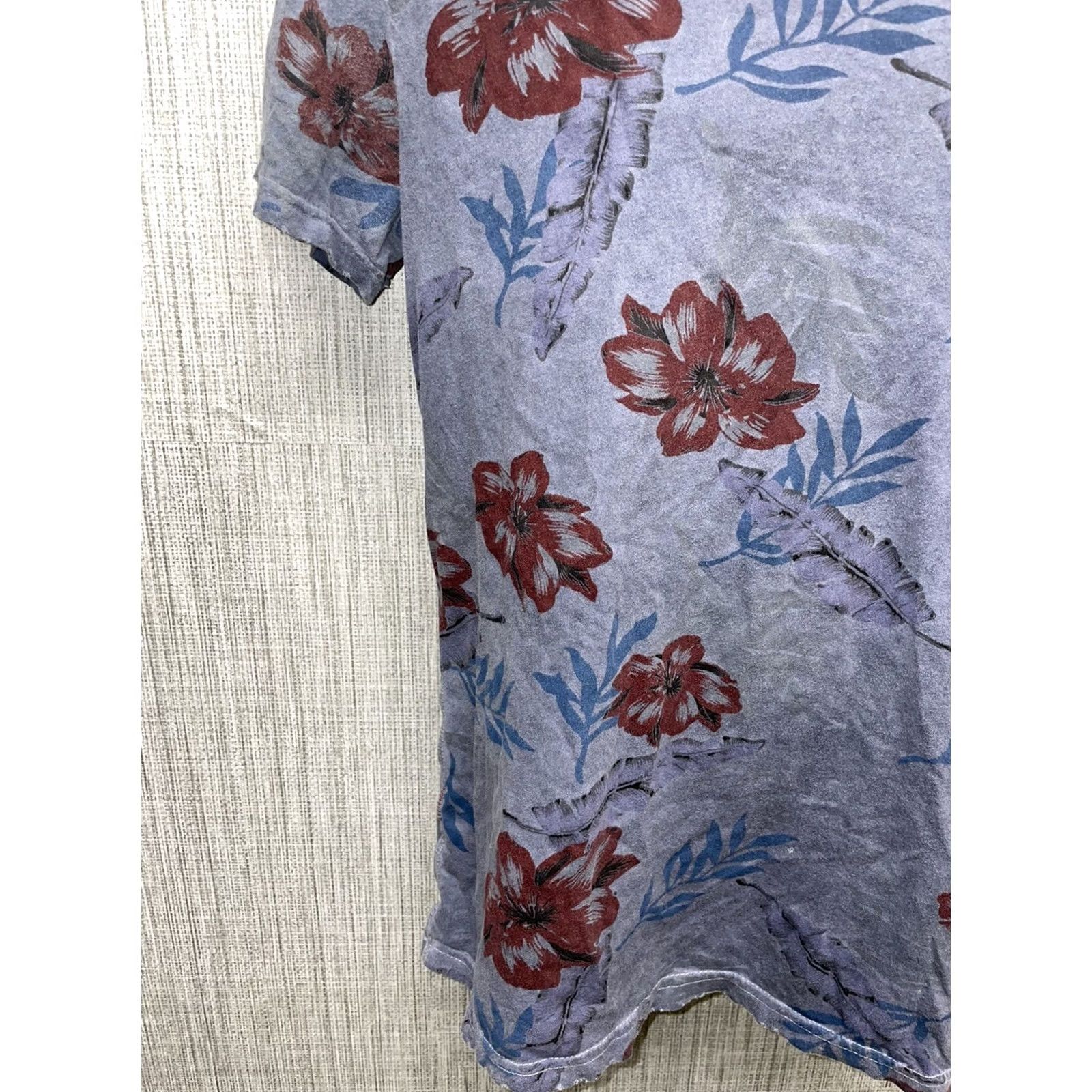 Superdry Superdry LightWeightee Pacific Surf Floral Graphic Pocket T-Shirt Mens M Blue Size US M / EU 48-50 / 2 - 3 Thumbnail