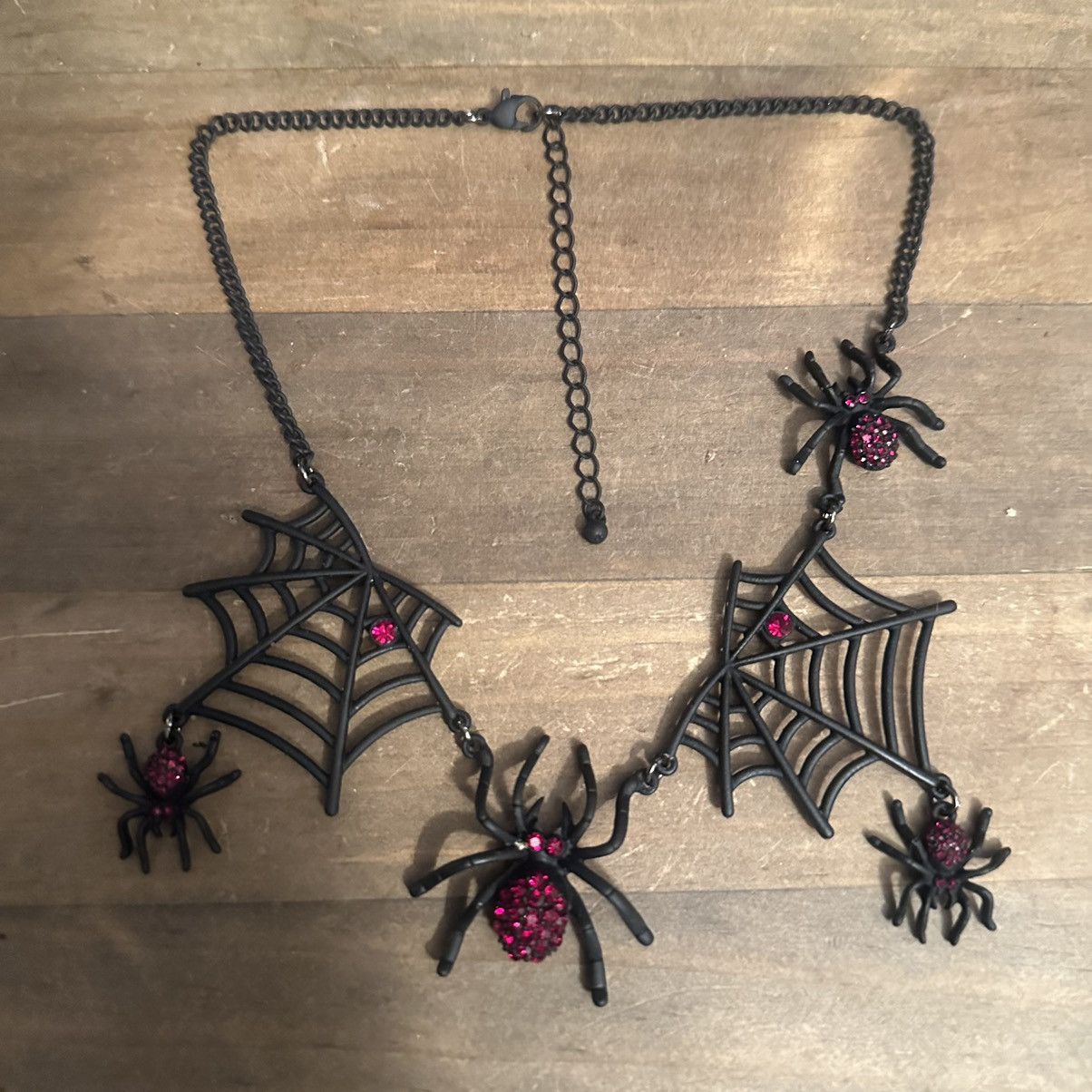 Other Gothic Halloween rhinestone spider necklace Size ONE SIZE - 3 Thumbnail
