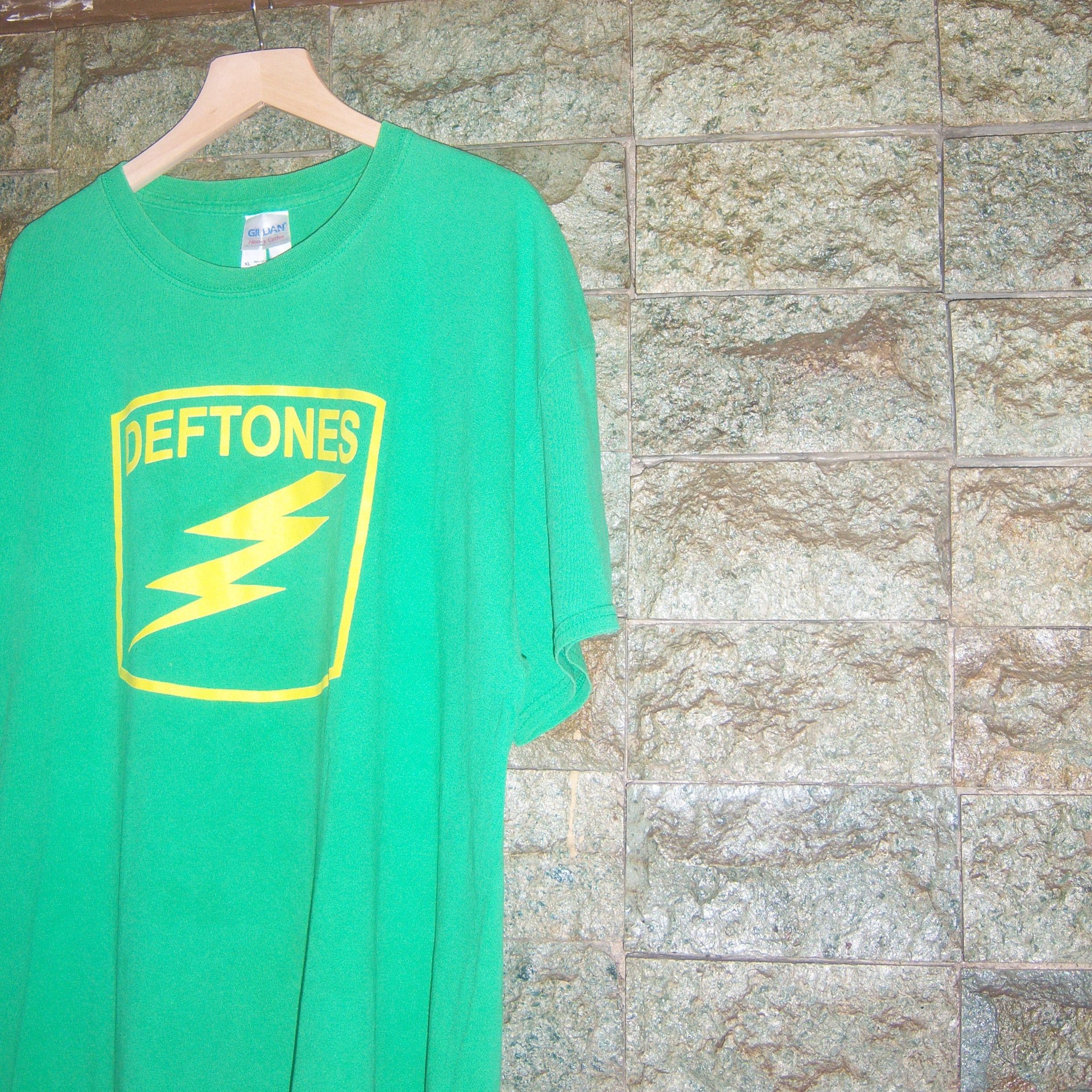 Band Tees Y2k Reprint Deftones Tee Size US XL / EU 56 / 4 - 5 Thumbnail