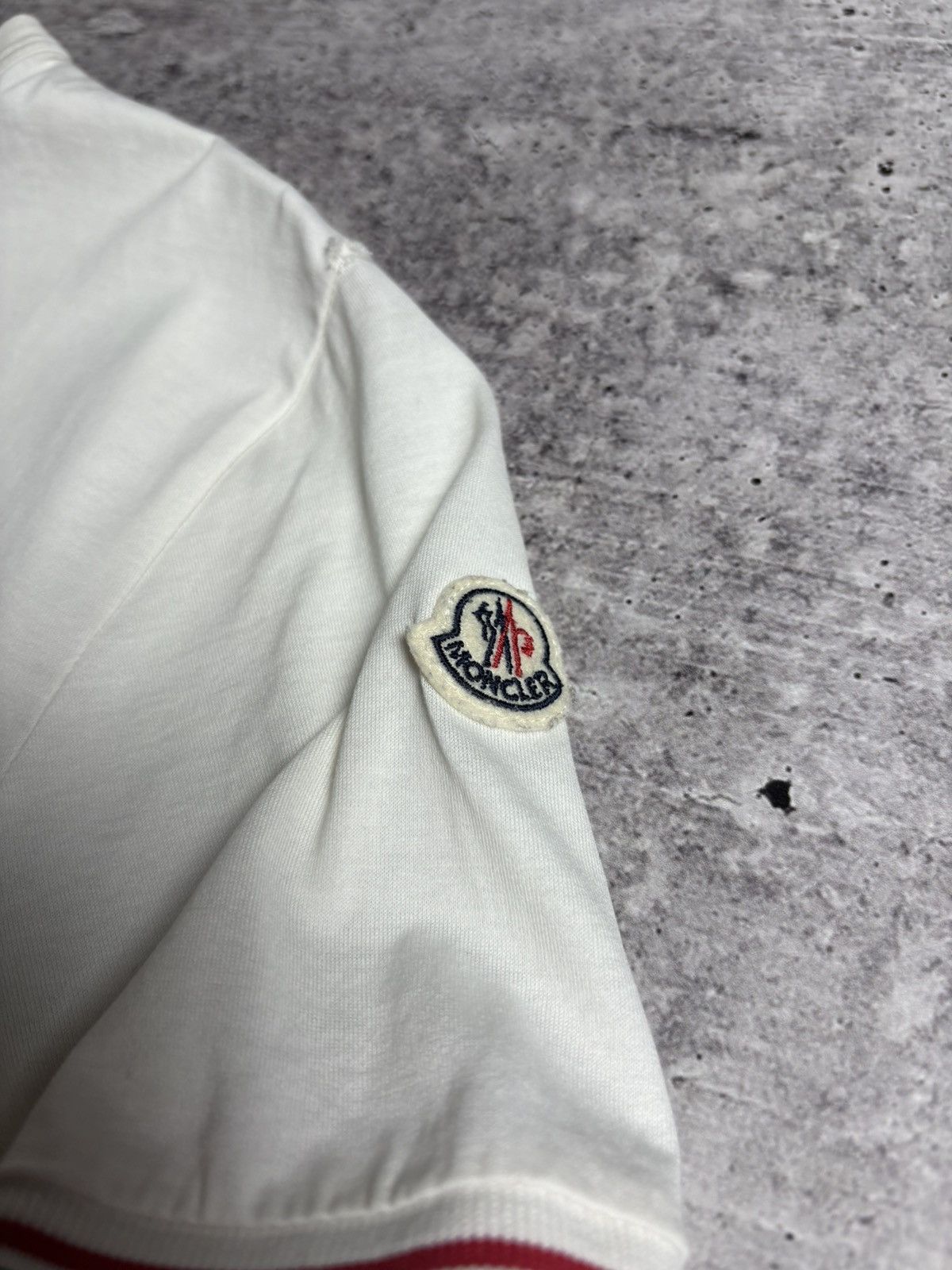 Moncler Moncler Luxury Sleeve Logo Tshirt Size US M / EU 48-50 / 2 - 5 Thumbnail