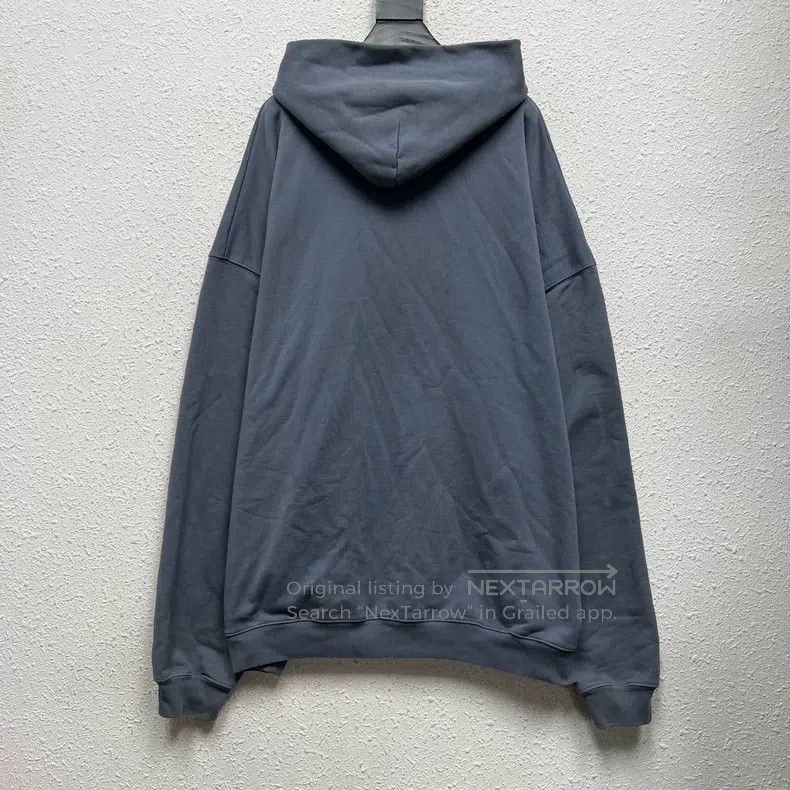 Balenciaga Balenciaga Haze Blue Portrait Pattern Hoodie Size US L / EU 52-54 / 3 - 2 Thumbnail