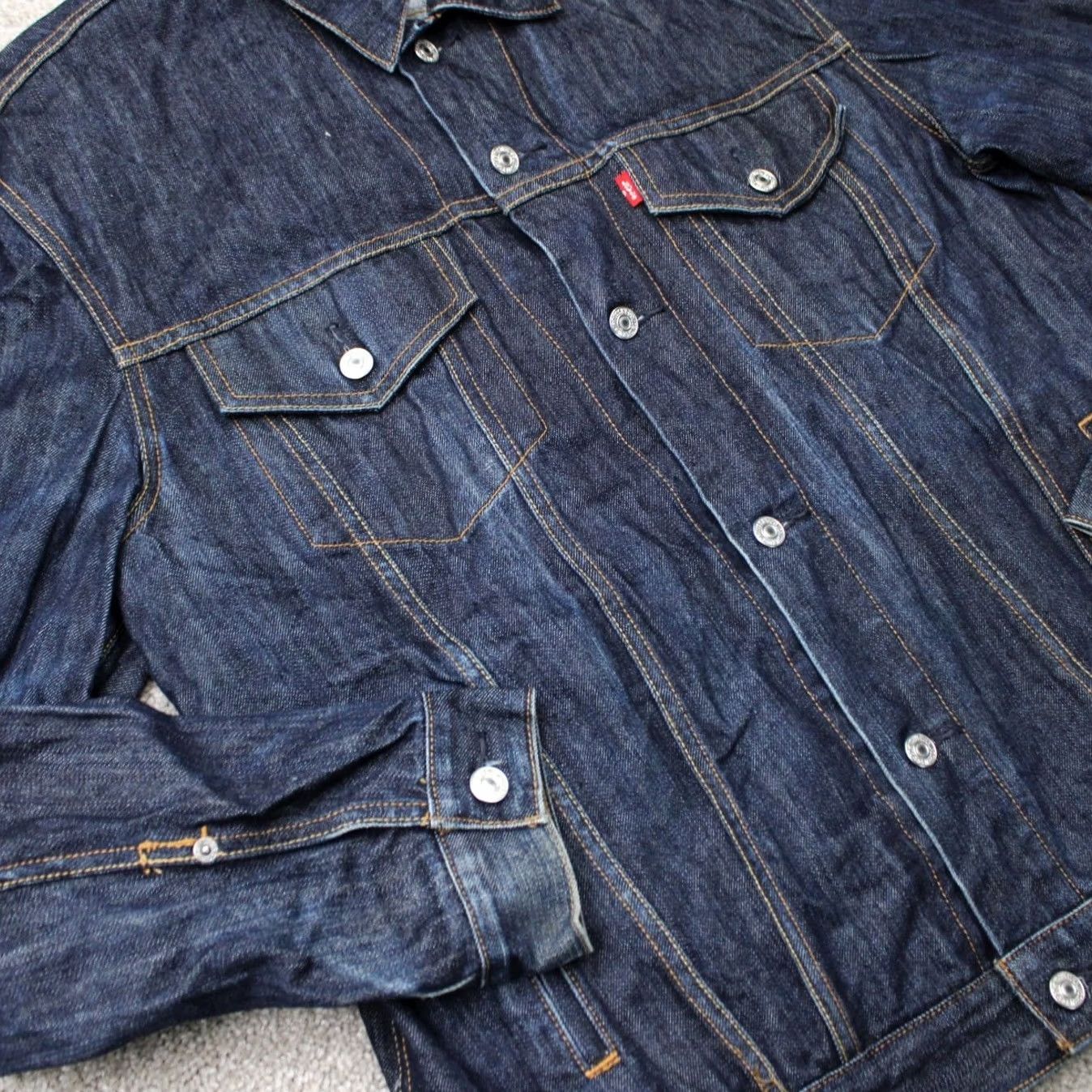 Levi's Levi's Trucker Jacket Mens XL Denim Blue 90s Rockabilly Workwear Whiskering Button Front Pockets Short Length Chest 46 in Regular Fit 70589 Size US XL / EU 56 / 4 - 5 Thumbnail