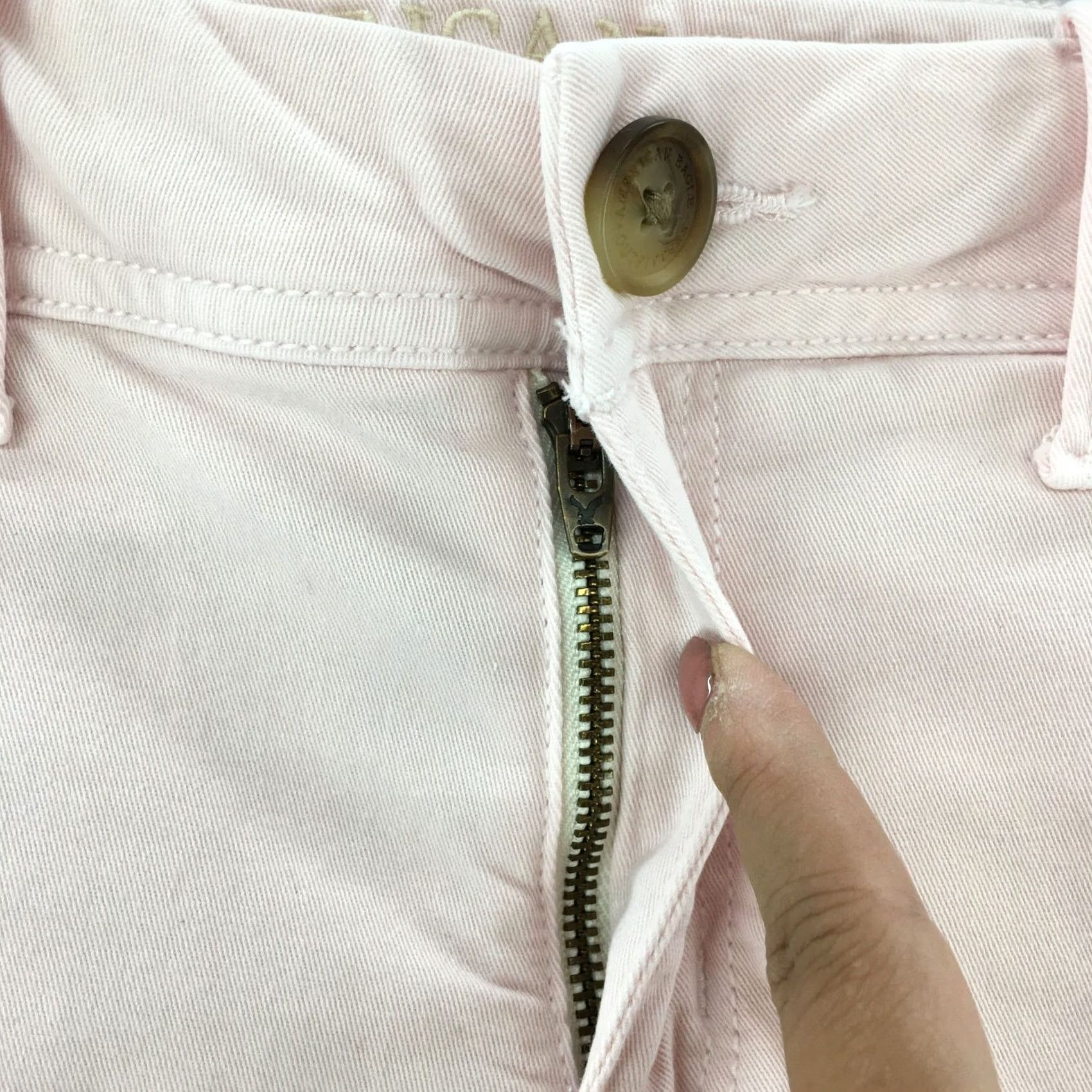 Vintage American Eagle Super Stretch Shorts Womens 4 Light Pink Zip Fly Low Waisted Casual Modern Womens Size 27" / US 4 / IT 40 - 3 Thumbnail