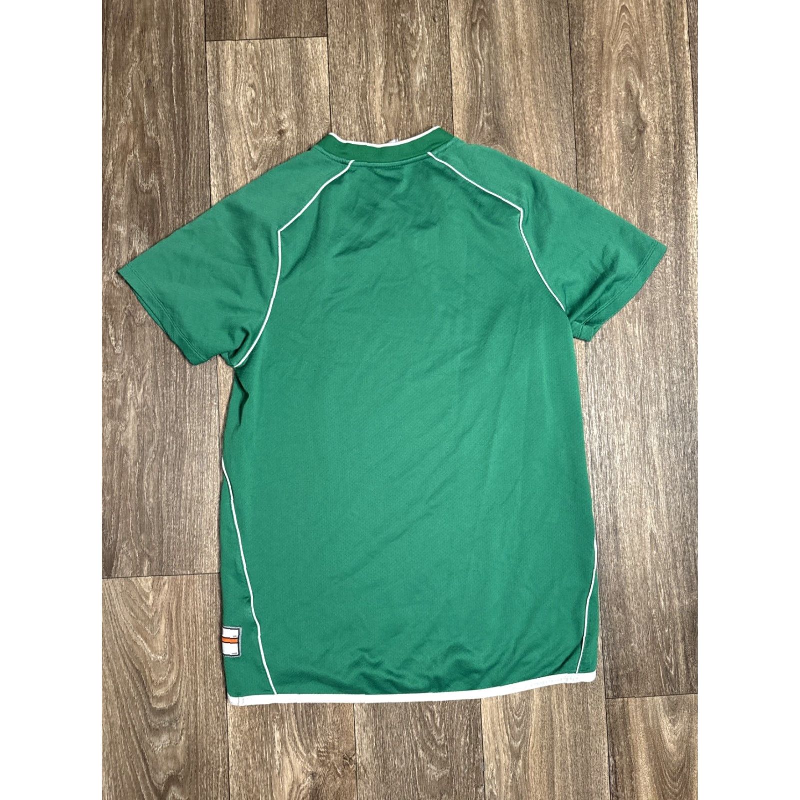 Nike VINTAGE Nike Basketball Shirt Medium Green Jersey V-Neck M Mens Size US M / EU 48-50 / 2 - 6 Thumbnail