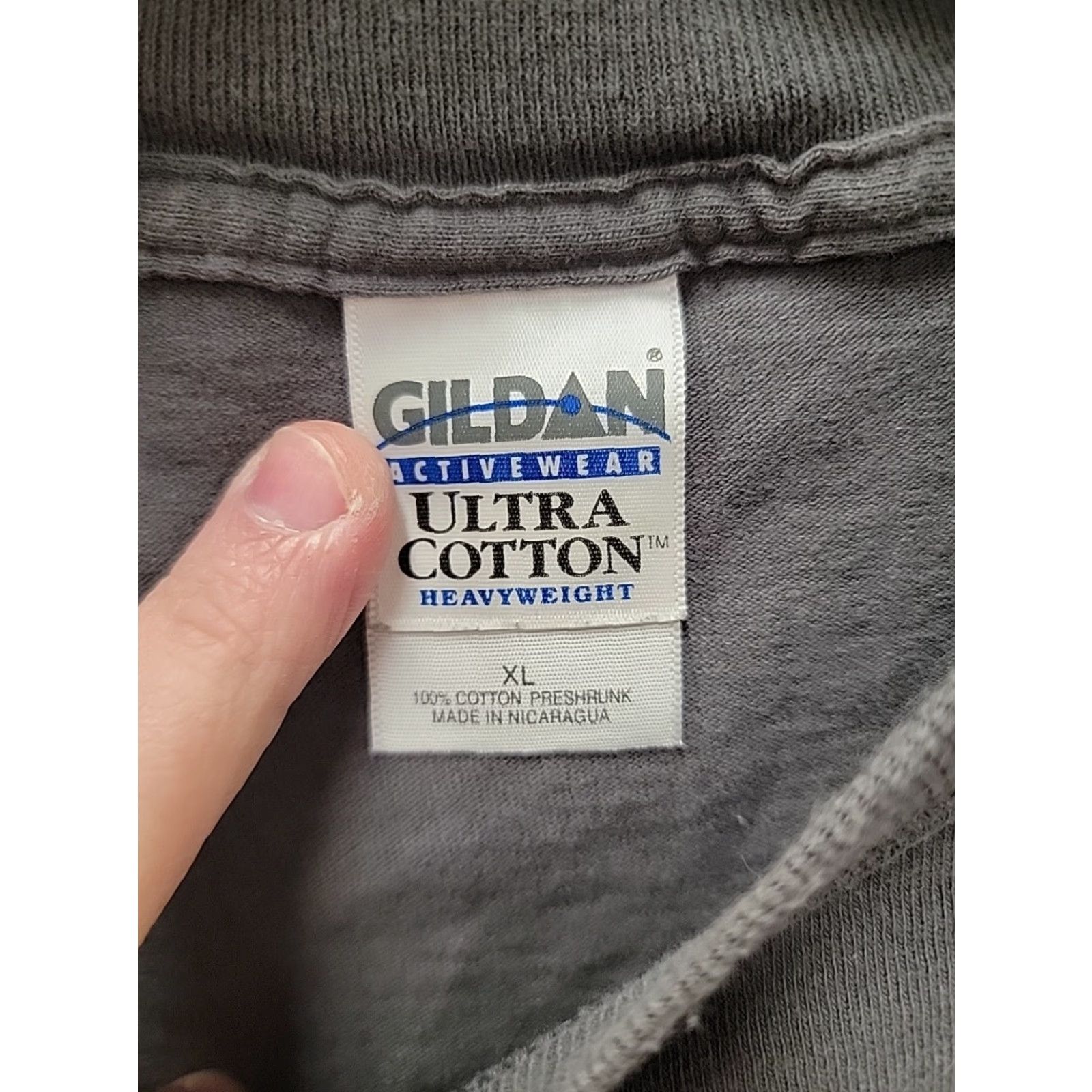 Gildan VINTAGE Gildan T-Shirt Mens XL Gray Cotton Crew Neck Short Sleeve 24 5 Chest 29 Length 05 Local Crew Men Size US XL / EU 56 / 4 - 3 Thumbnail