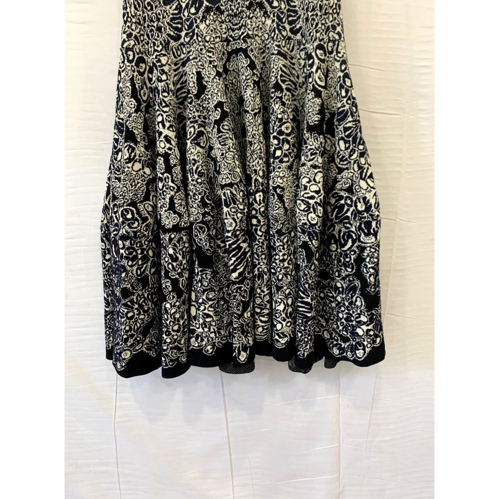 Alexander McQueen Alexander McQueen Silk Blend Kaleidoscope Knit Dress S Black & Ivory Midi Sleeveless S Size S / US 4 / IT 40 - 5 Thumbnail