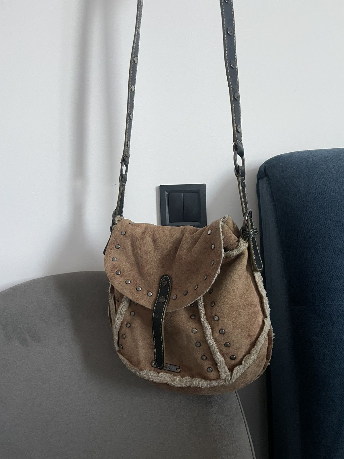 Guess Vintage Y2K Guess Avant Garde 00’s Fur Leather Bag RARE Size ONE SIZE - 1 Thumbnail