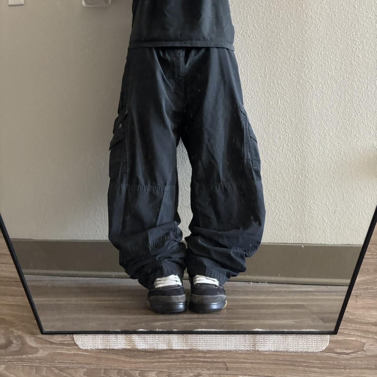 Vintage Crazy Vintage Y2K/2000s Baggy Black Workwear Streetwear Skater Cargo Pants! 42x30 Size US 42 / EU 58 - 1 Thumbnail