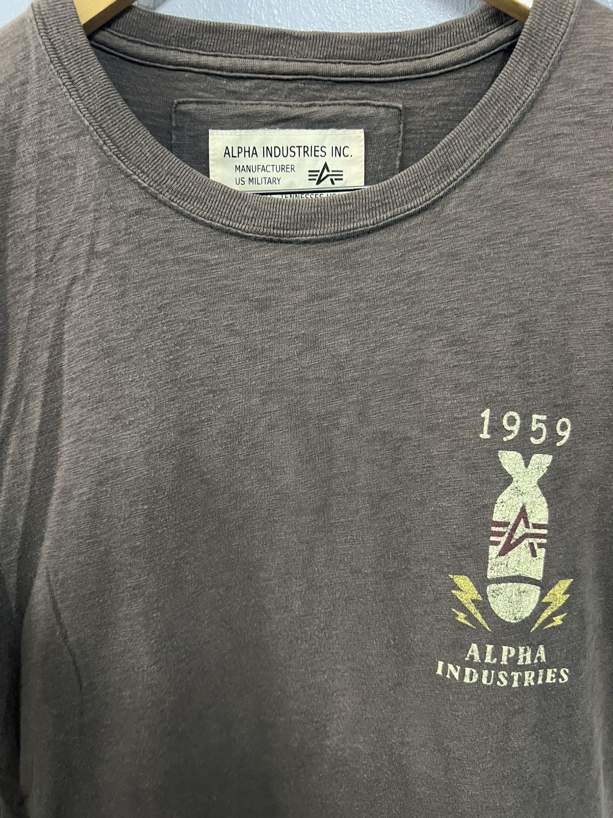 Designer × Vintage Alpha Industries AVIREX Faded T-Shirt Size US M / EU 48-50 / 2 - 2 Thumbnail