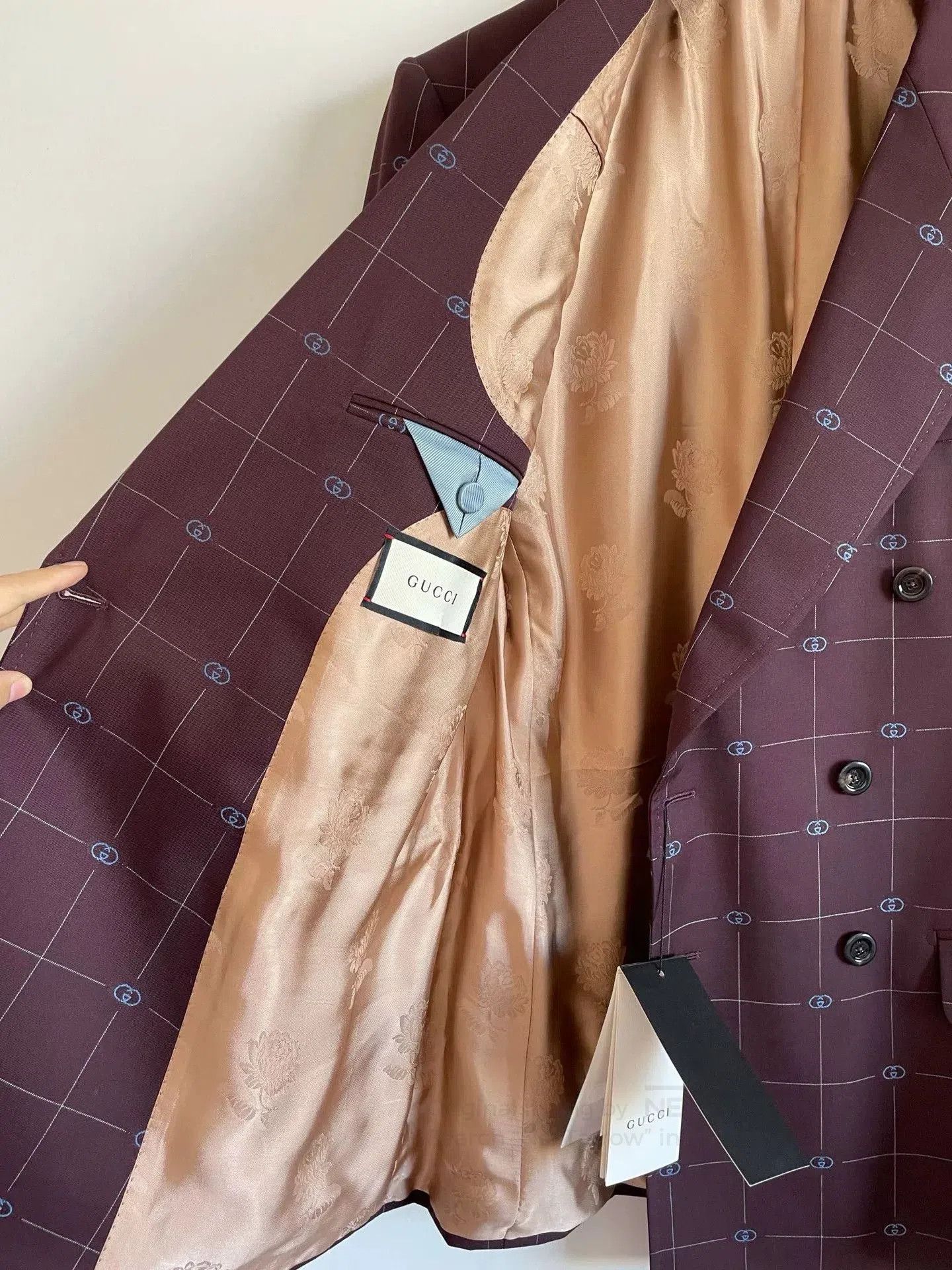 Gucci Gucci Men's Burgundy Double-Breasted Blazer. Size US S / EU 44-46 / 1 - 4 Thumbnail