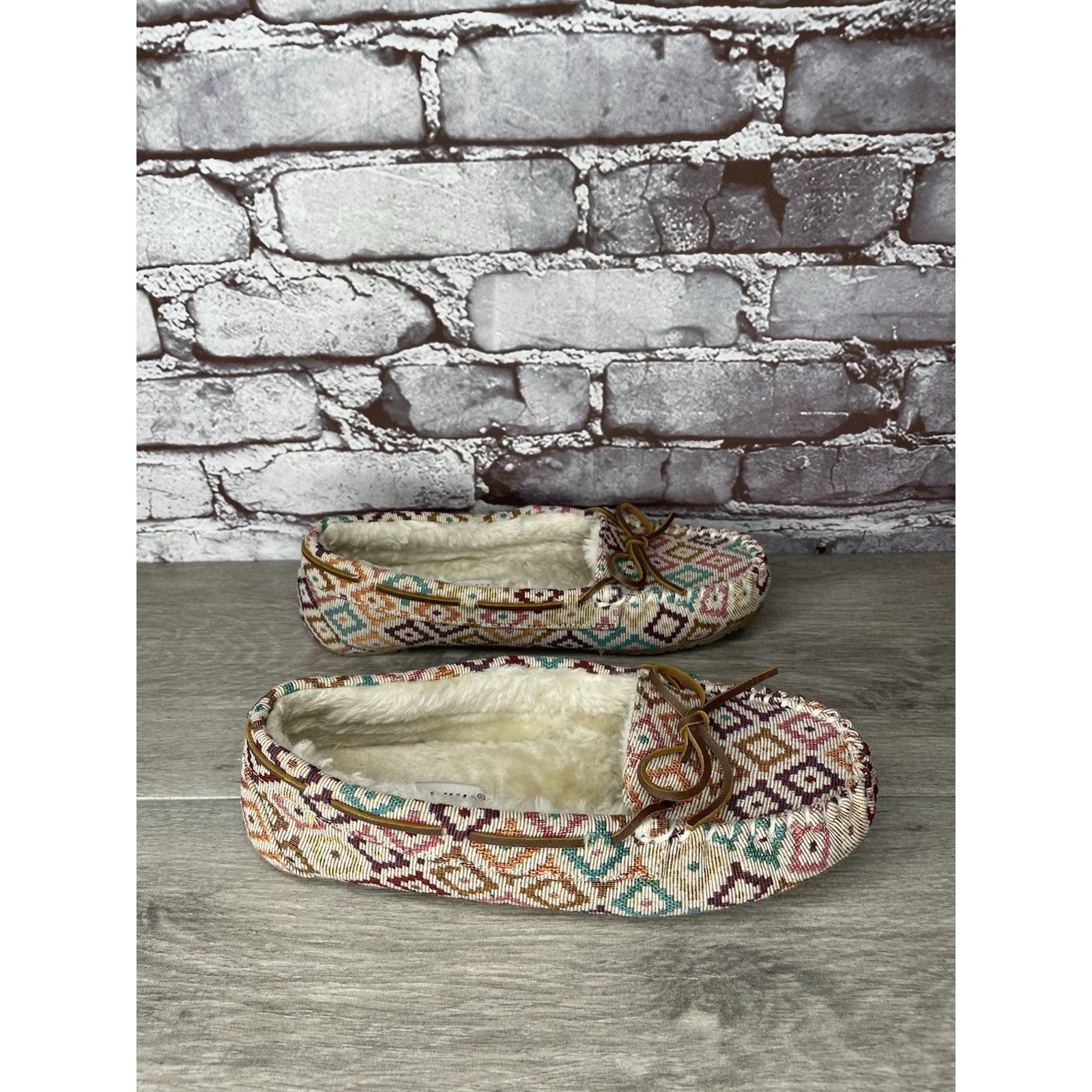 Minnetonka Minnetonka Sally Moccasins Cream Aztec Southwest Faux Fur Li Size US 10 / IT 40 - 2 Thumbnail