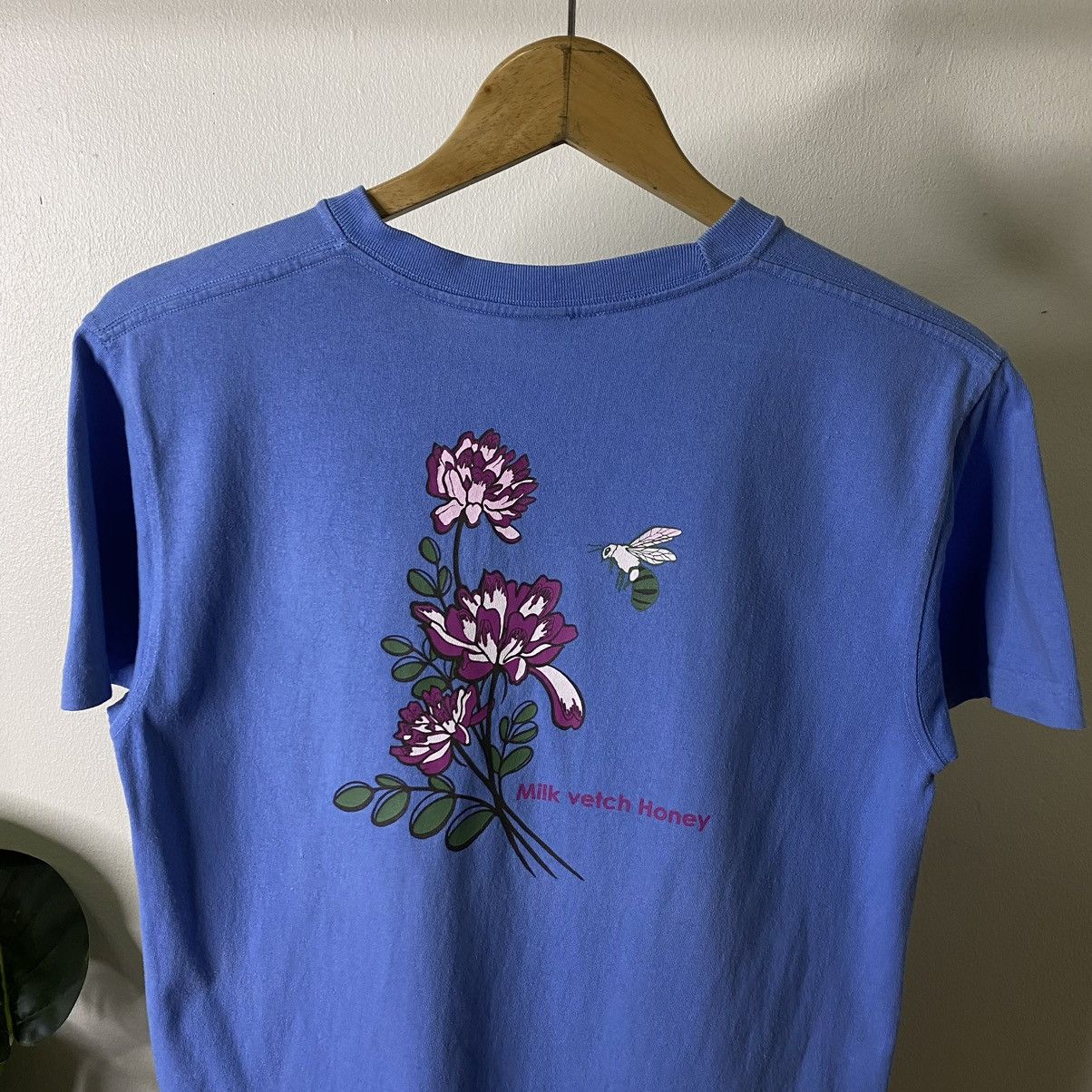 Montbell × Vintage 2000s Montbell Milk Vetch Honey Gorpcore Style Tee Size US S / EU 44-46 / 1 - 2 Thumbnail