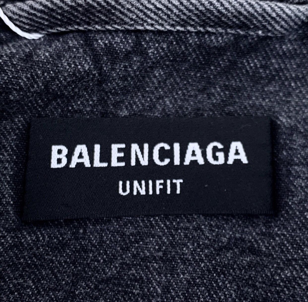 Balenciaga Balenciaga Black Logo Love Embroidered Cotton Denim Jacket Size US S / EU 44-46 / 1 - 6 Thumbnail