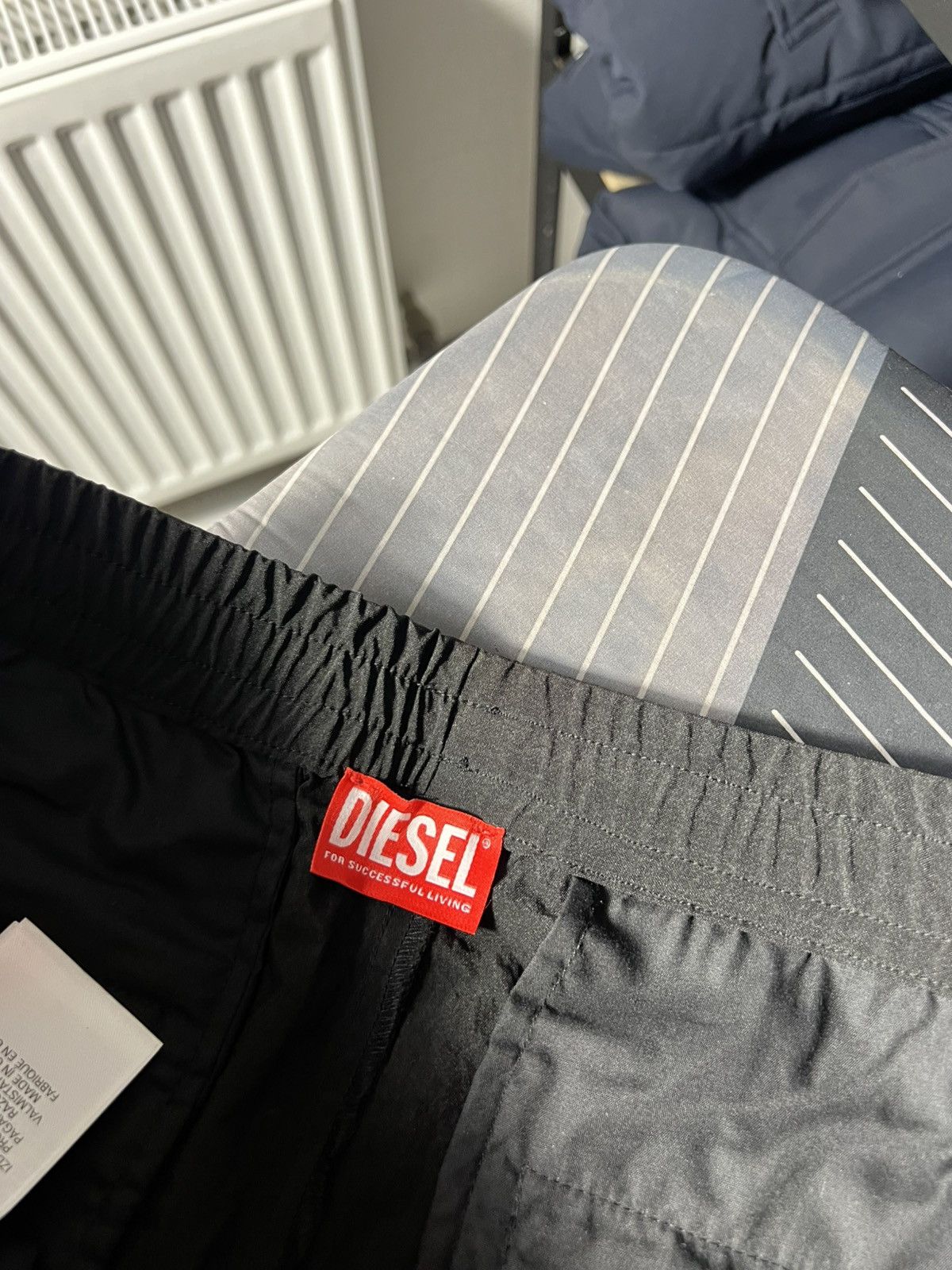 Diesel Diesel Crinkle Nylon Tech Track Pants Black/Neon Size 48 W32 Size US 32 / EU 48 - 12 Thumbnail