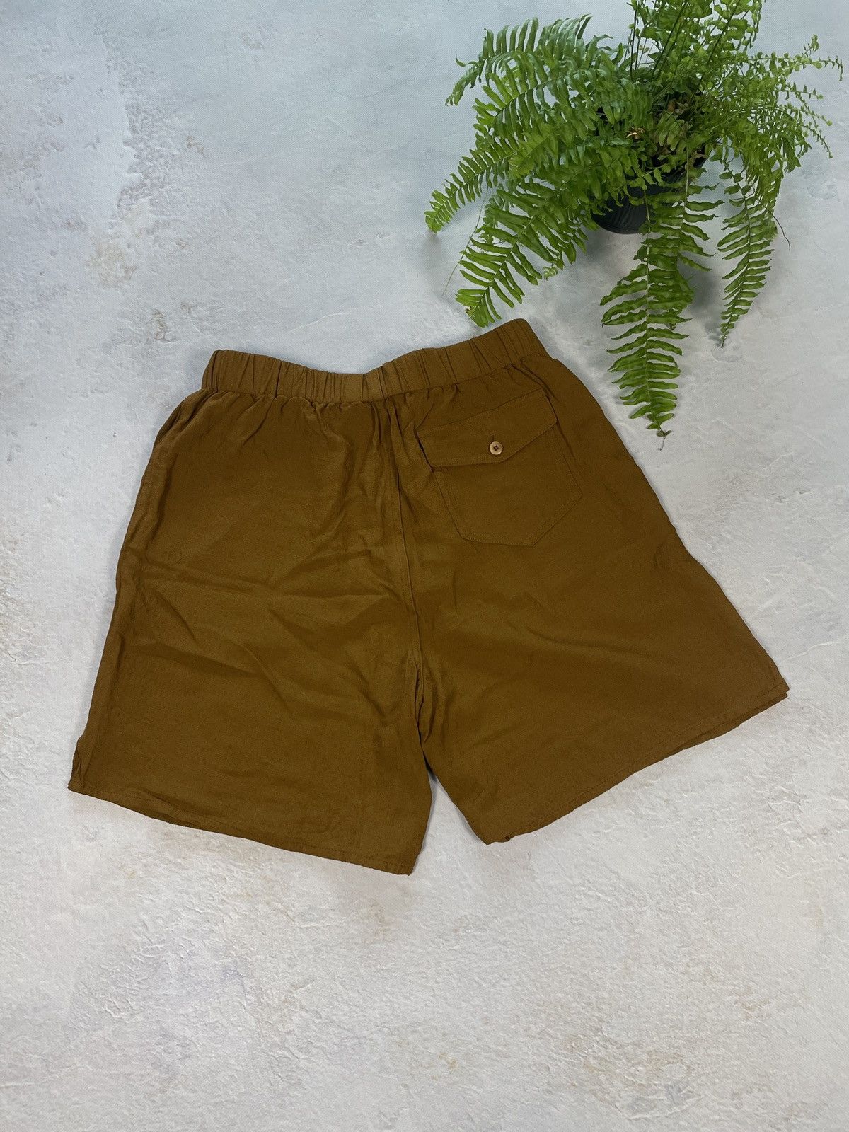 AMI Ami Brown Shorts Viscose Aesthetic Size US 34 / EU 50 - 3 Thumbnail