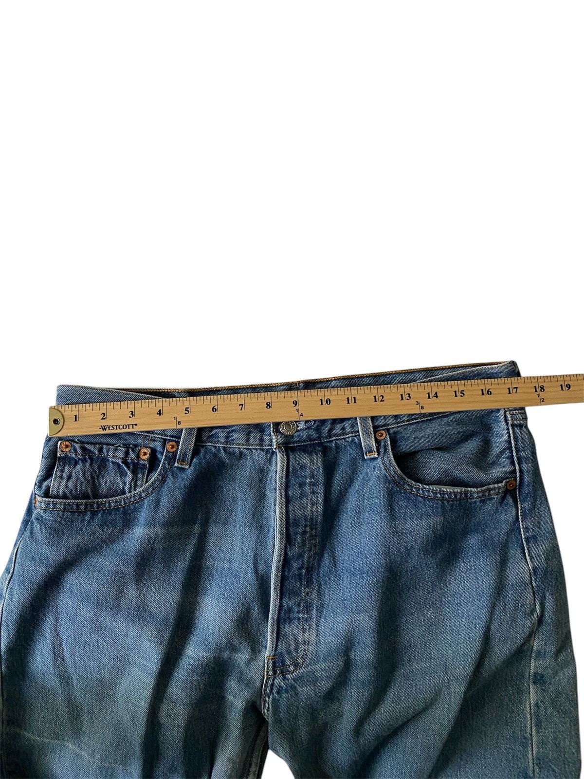 Levi's Vintage Clothing Vintage Levis 501 35x34 Made In USA Medium Washed Button Fly Size US 35 - 6 Thumbnail