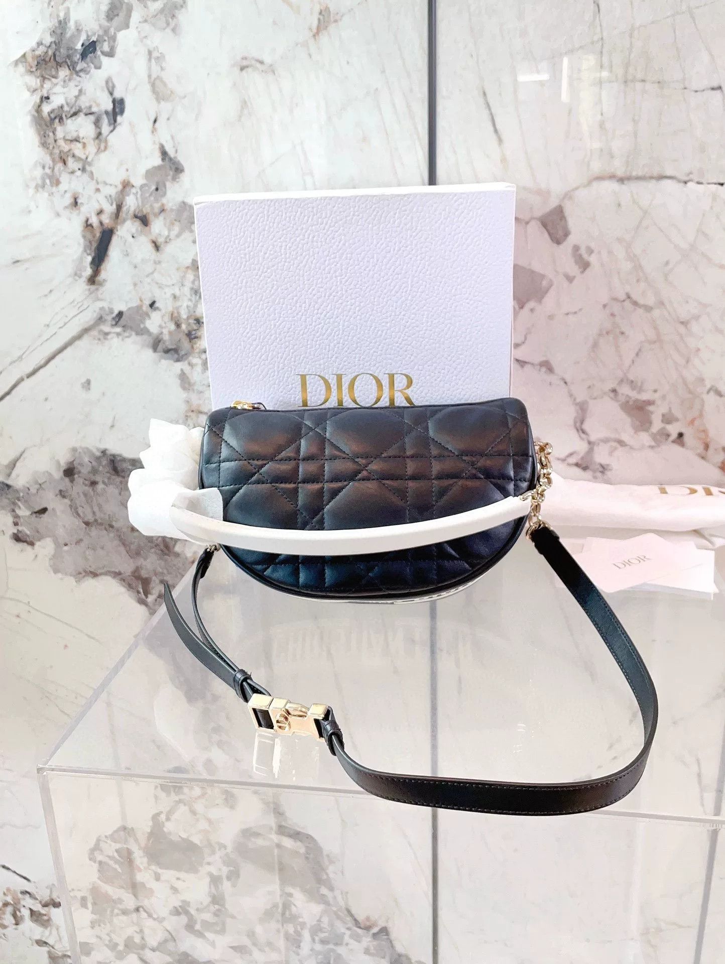 Dior Pre-loved Bag Very good condition Size ONE SIZE - 1 Thumbnail