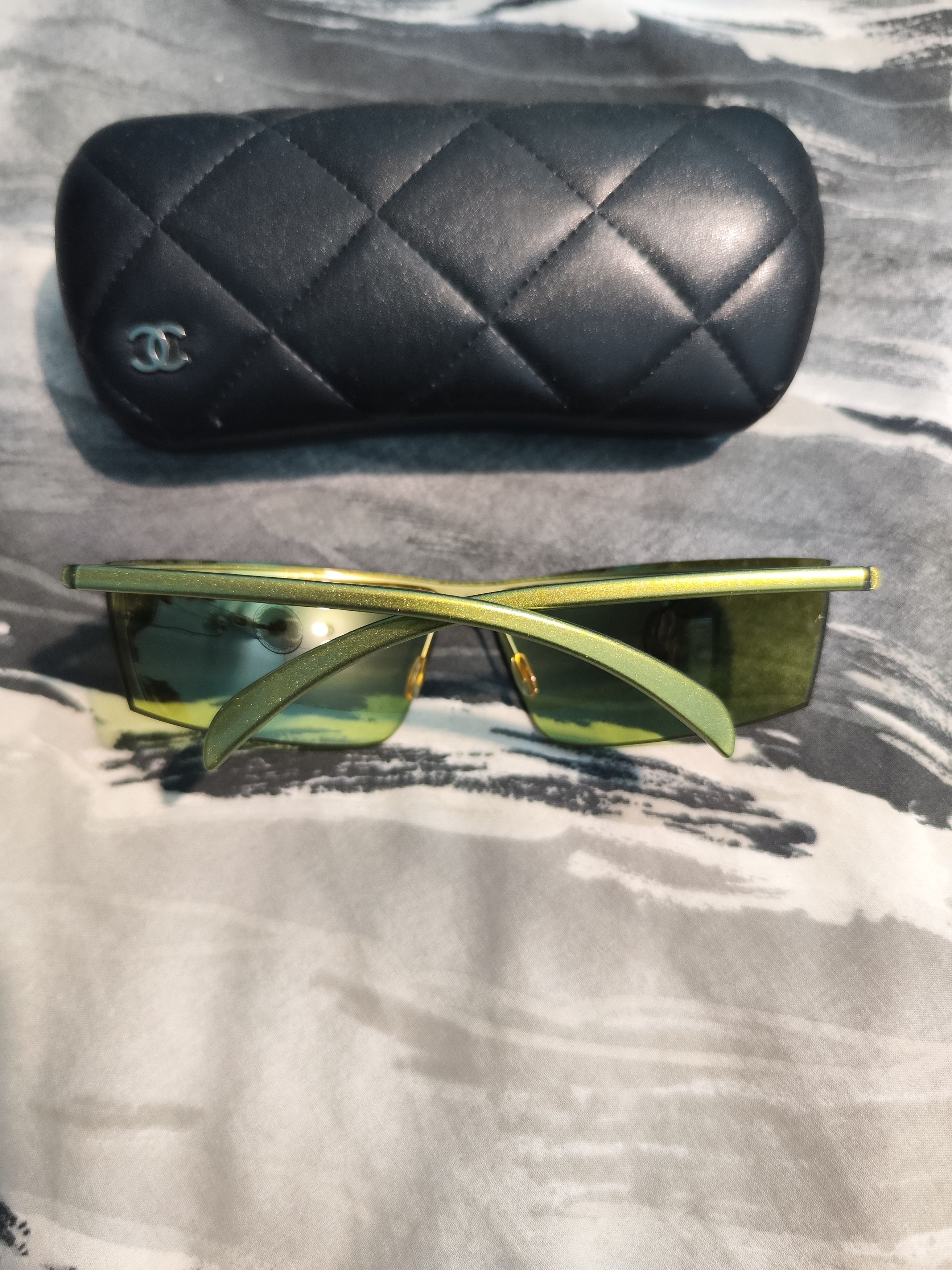 Chanel Chanel - Y2K Rimless Green Sunglasses 6001 Size ONE SIZE - 10 Thumbnail
