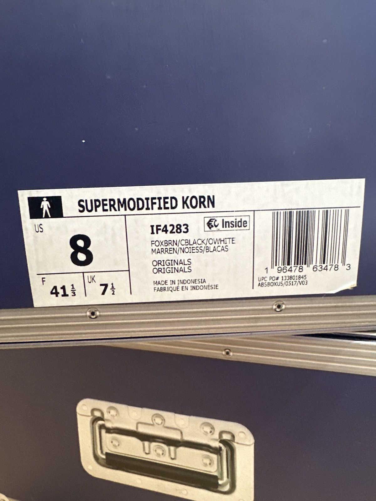 Adidas Korn x adidas Size US 8.5 / EU 41-42 - 2 Thumbnail