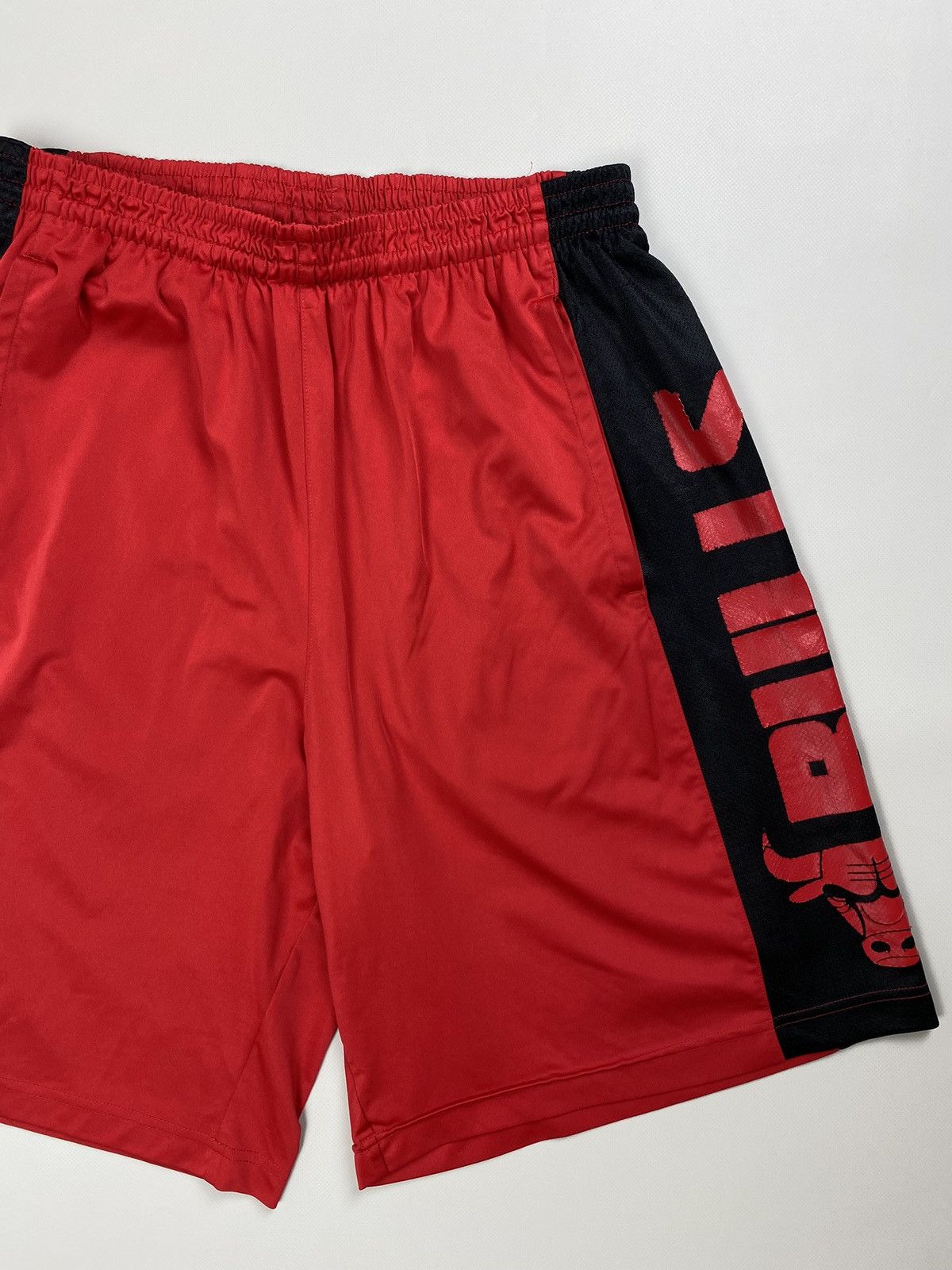 NBA Adidas Chicago Bulls men’s shorts NBA Basketball size M Size US 32 / EU 48 - 3 Thumbnail