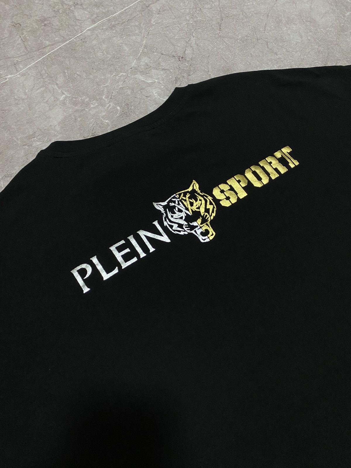 Philipp Plein Rare Philipp Plein Sport Equiment Tiger Big Logo T-Shirt Y2K Size US M / EU 48-50 / 2 - 17 Thumbnail