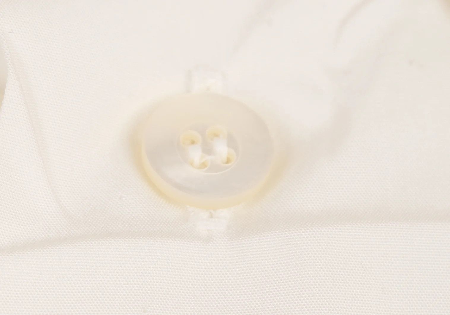 Issey Miyake Pleated Long Sleeve Shirt in Off-White Size XL Size US XL / EU 56 / 4 - 4 Thumbnail