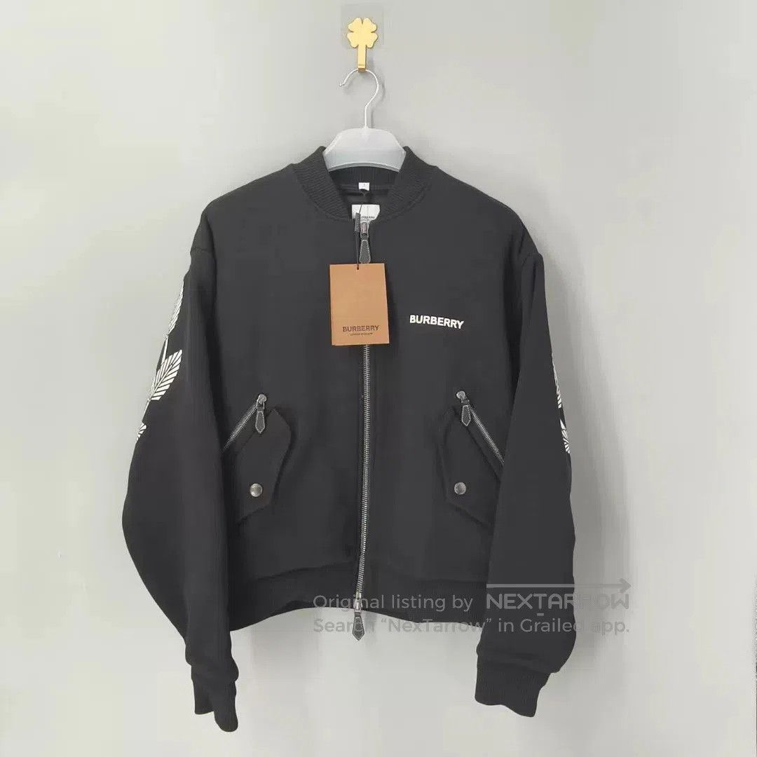 Burberry Burberry Black Back Horse Wheat Jacket. Size US S / EU 44-46 / 1 - 1 Thumbnail