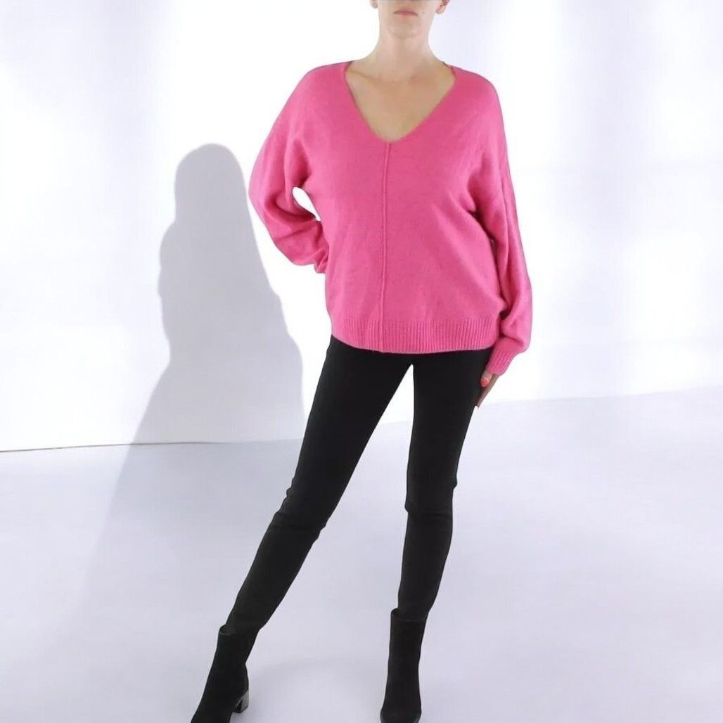 Vince Camuto Vince Camuto Long Sleeve VNeckline Pink Sweater NEW Large Size L / US 10 / IT 46 - 1 Thumbnail