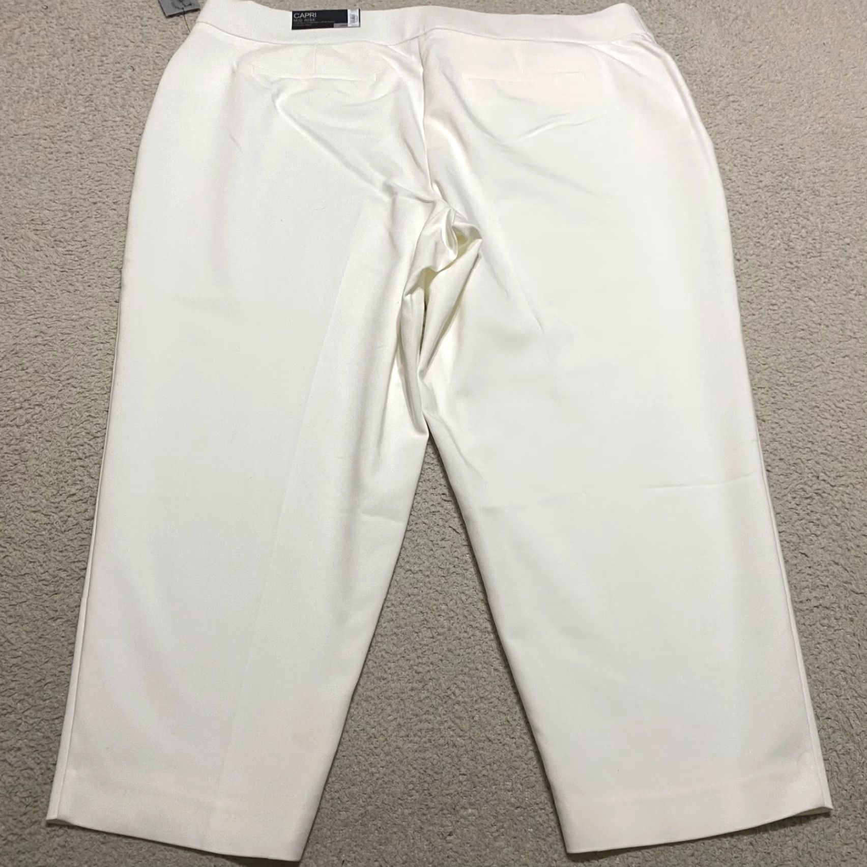 Apt. 9 Apt. 9 White Capri Pants NWT Womens 18W Plus Dress Pants Capris High Rise Stretch Pockets Size 40" / US 18 - 2 Thumbnail